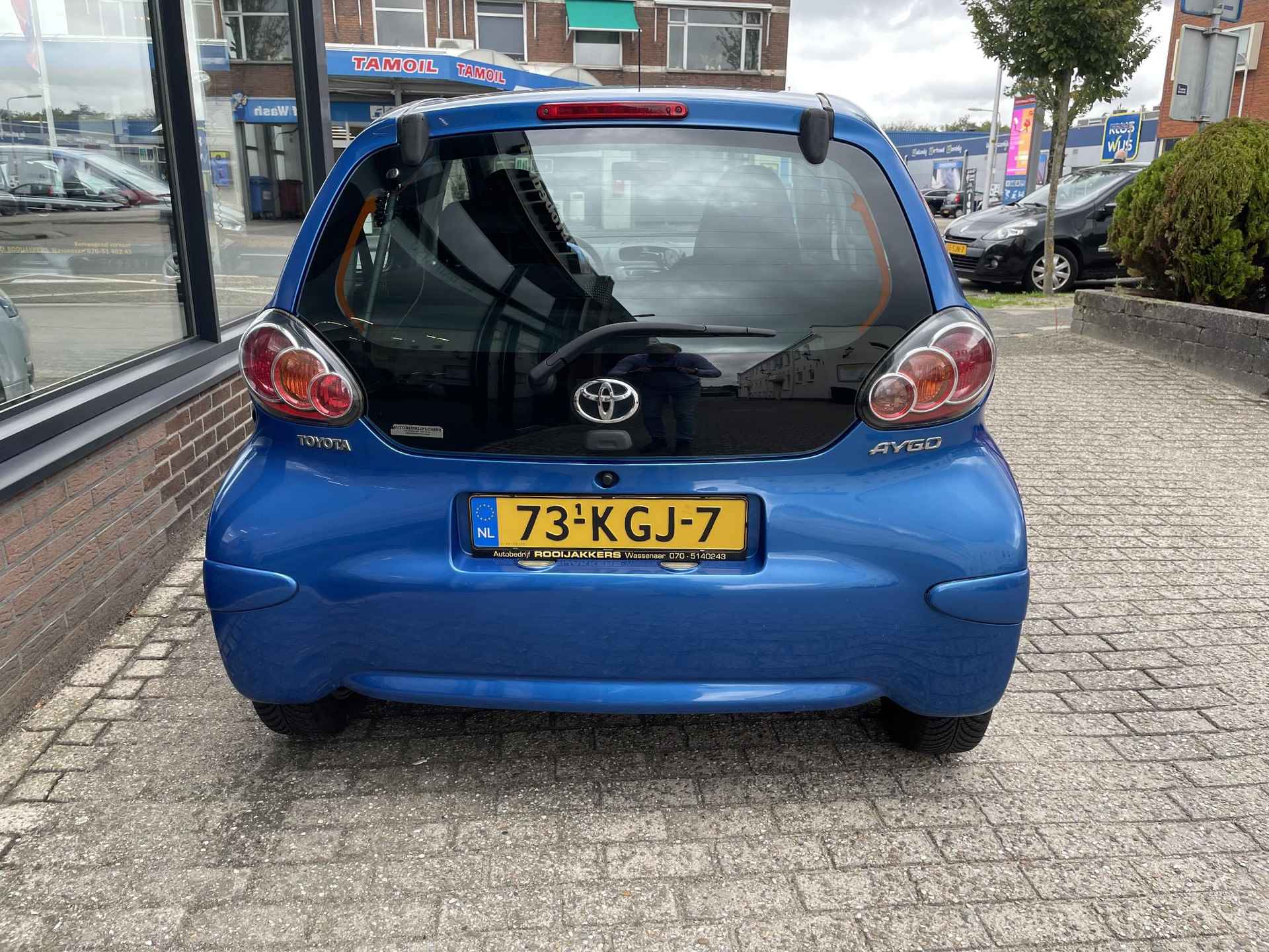 Toyota Aygo 1.0-12V Dynamic Blue - 5/16