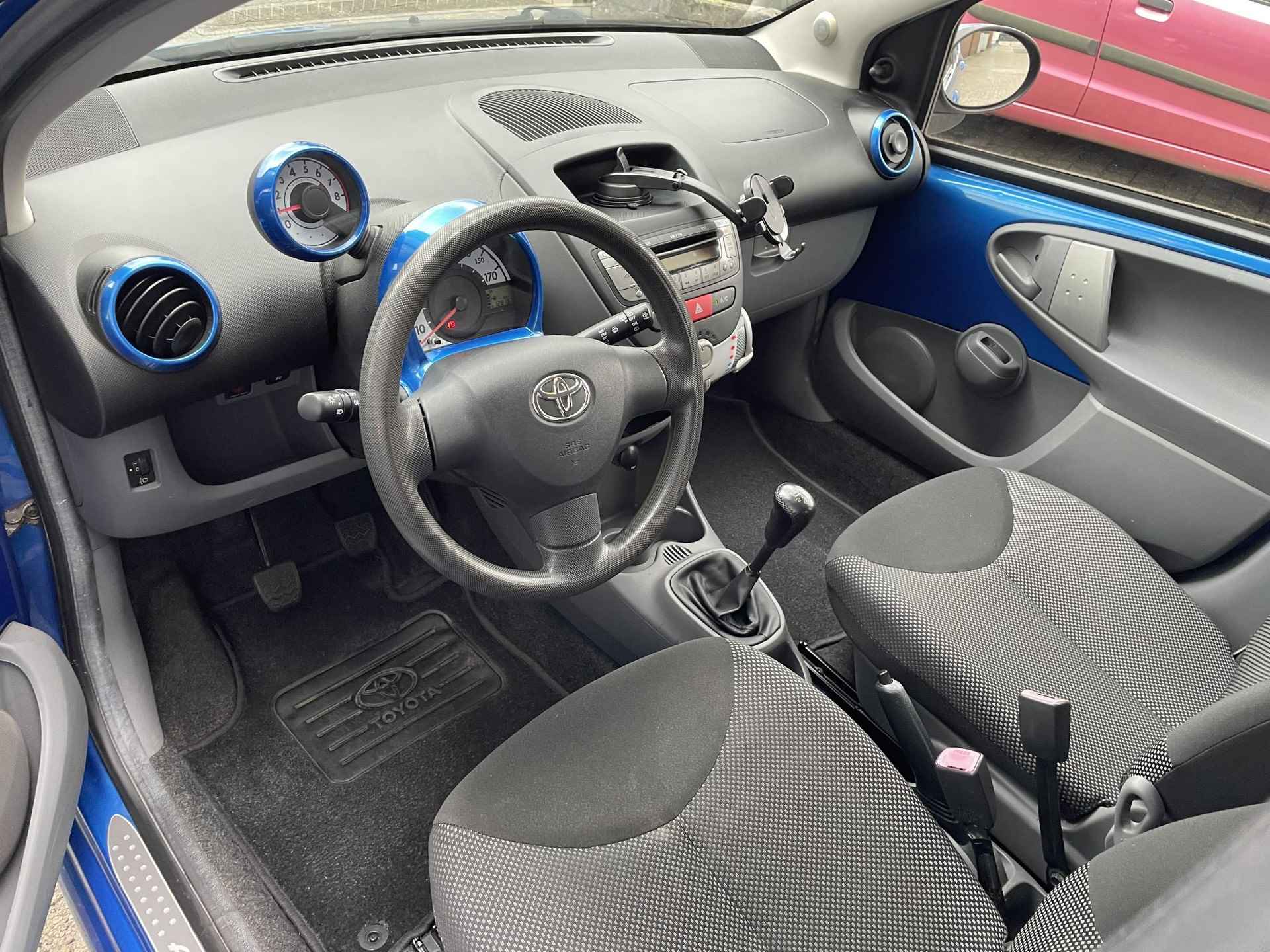 Toyota Aygo 1.0-12V Dynamic Blue - 6/16