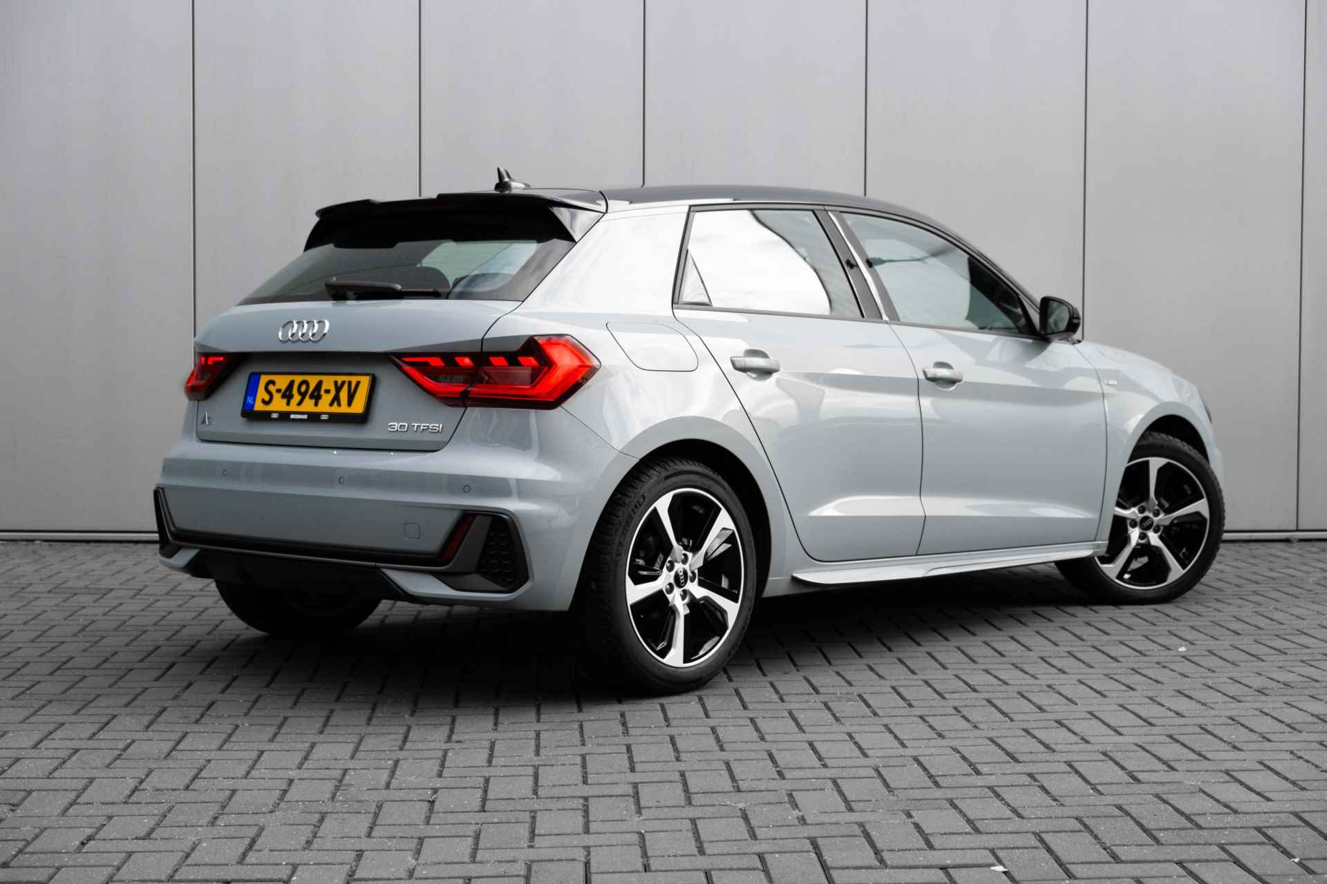 Audi A1 Sportback 30 TFSI S-tronic 7 S edition | Multifunctioneel lederen stuur | Apple Carplay / Android Auto | Climatronic | 17'' LM B - 3/48