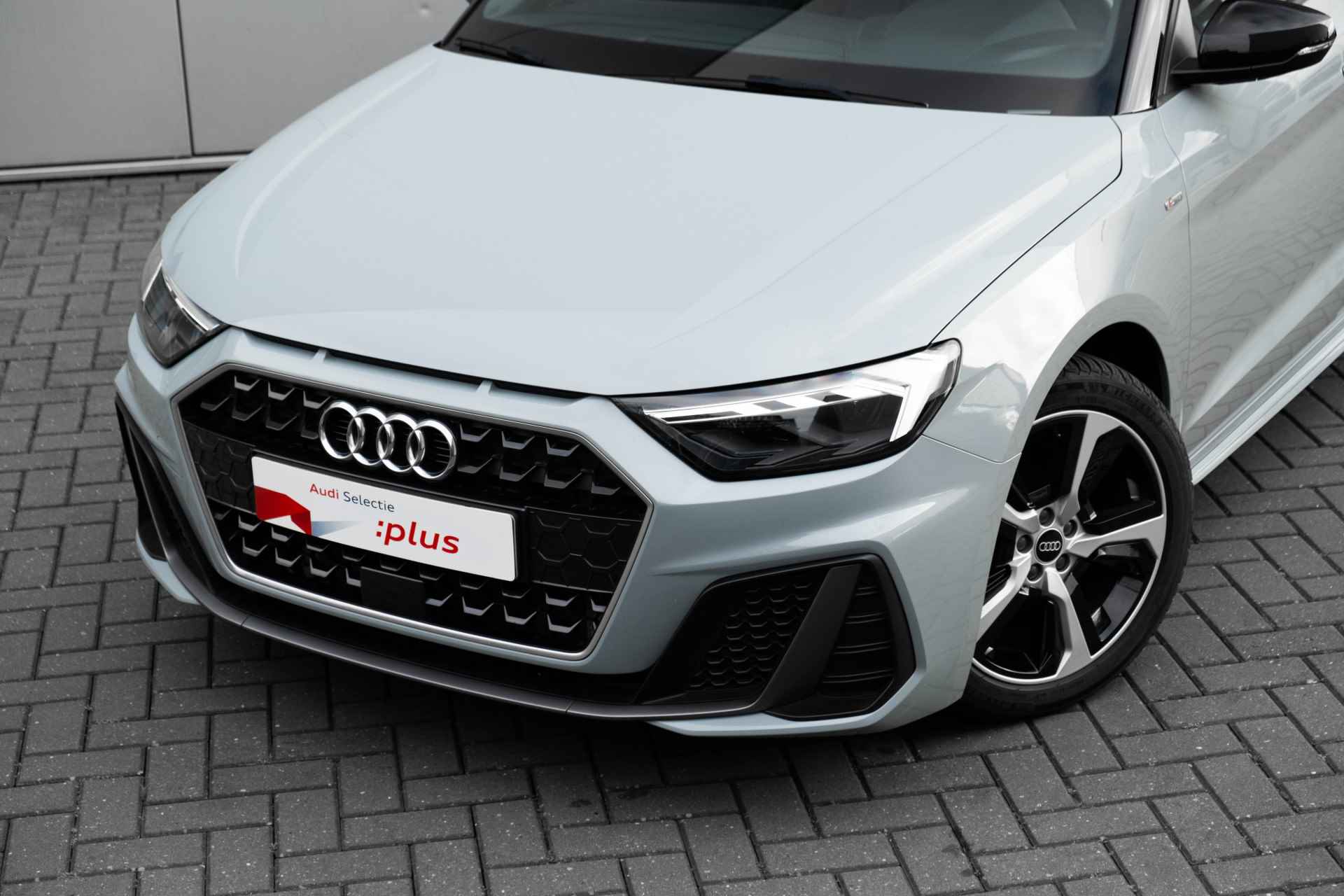 Audi A1 Sportback 30 TFSI S-tronic 7 S edition | Multifunctioneel lederen stuur | Apple Carplay / Android Auto | Climatronic | 17'' LM B - 17/48