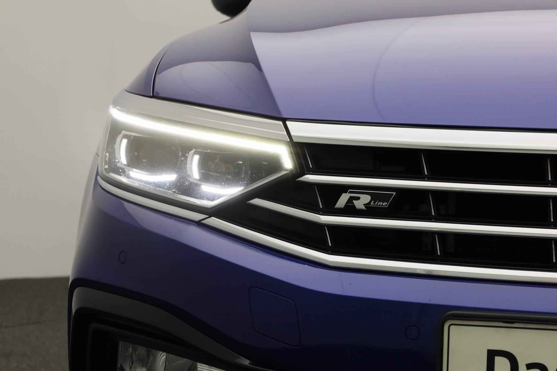 Volkswagen Passat Variant 1.5 TSI 150PK DSG Elegance Business R / R-Line | Pano | IQ Light | Leer | 360 camera | Navi | ACC | 18 inch - 7/45