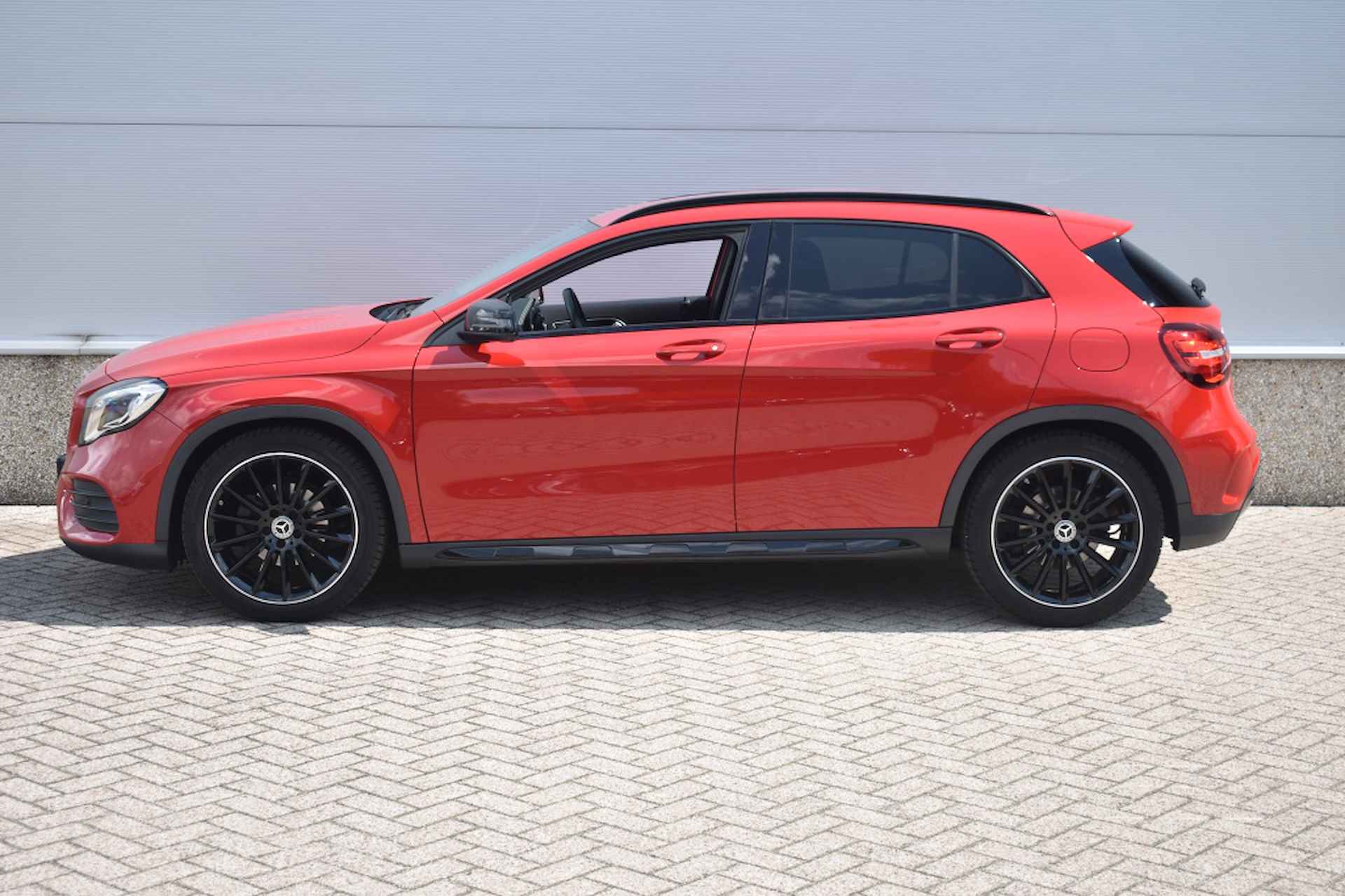 Mercedes-benz GLA-klasse 200 Premium Plus AUTOMAAT AMG-STYLING - 6/16