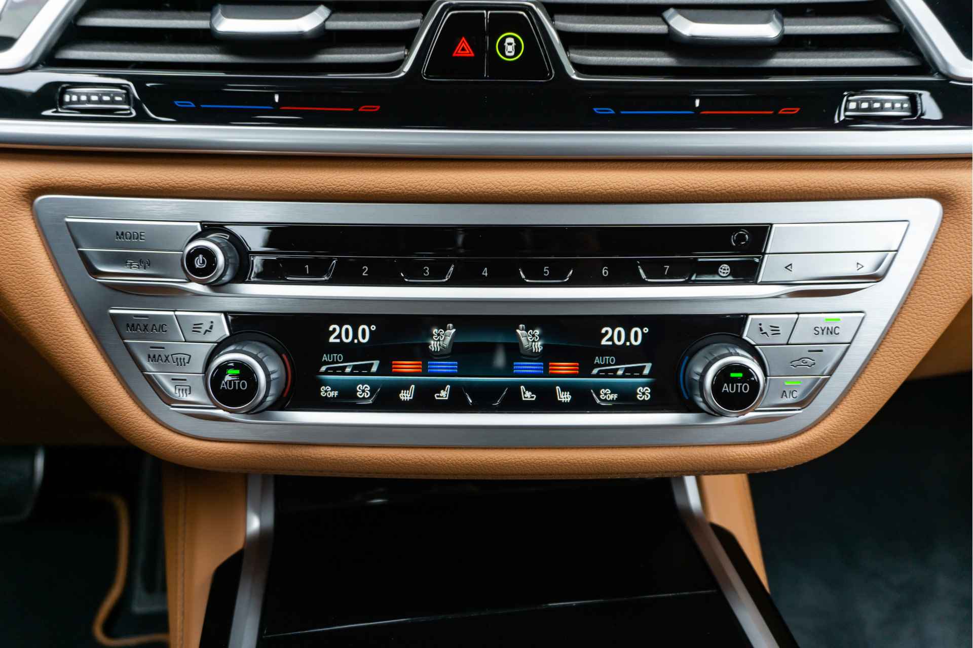 BMW 7 Serie Sedan 750i xDrive High Executive M Sportpakket 21 inch Individual velgen / BMW Head-Up Display / Elektrisch glazen schuif-/kanteldak / Stoelventilatie, voorstoelen - 13/64