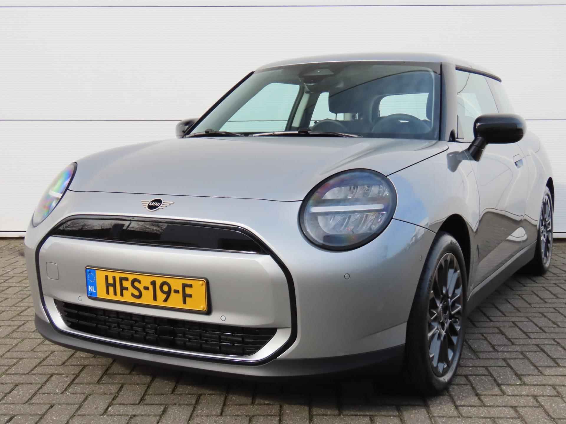 Mini Mini Cooper E Essential XS 40.7 kWh Direct leverbaar !! Uniek !! Nieuw!! - 2/58