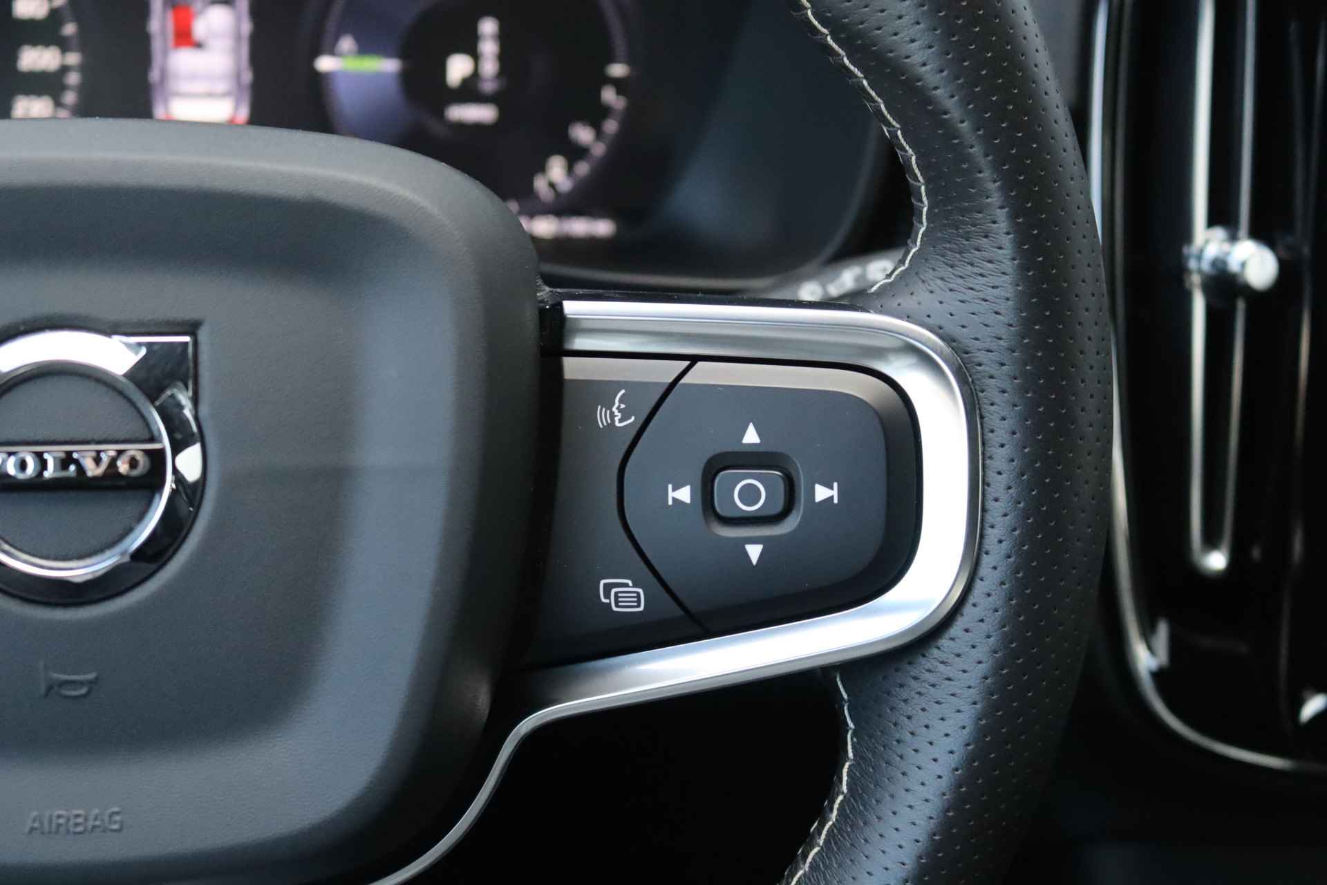 Volvo XC40 1.5 T5 Recharge R-Design Navigatie/Camera/Elektr.-klep/Carplay-android - 10/30