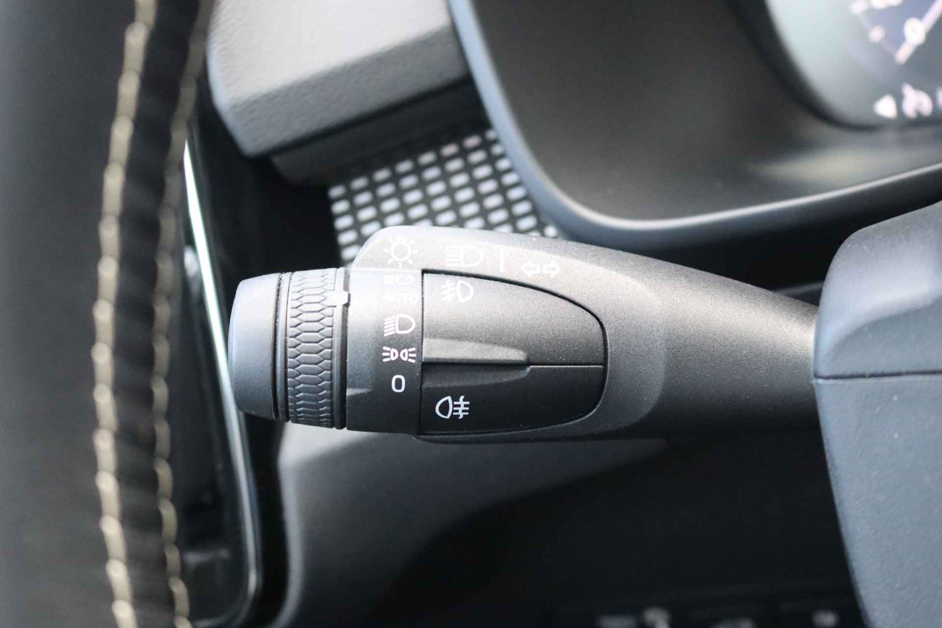 Volvo XC40 1.5 T5 Recharge R-Design Navigatie/Camera/Elektr.-klep/Carplay-android - 14/30