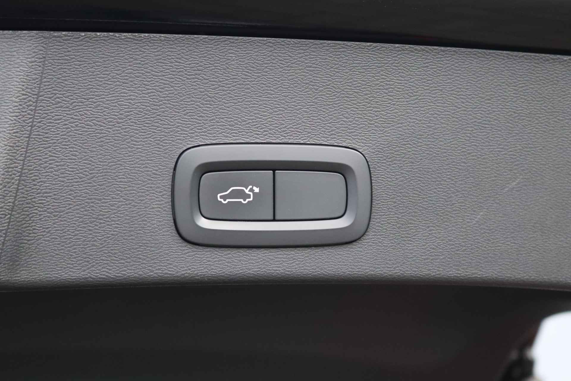 Volvo XC40 1.5 T5 Recharge R-Design Navigatie/Camera/Elektr.-klep/Carplay-android - 25/30