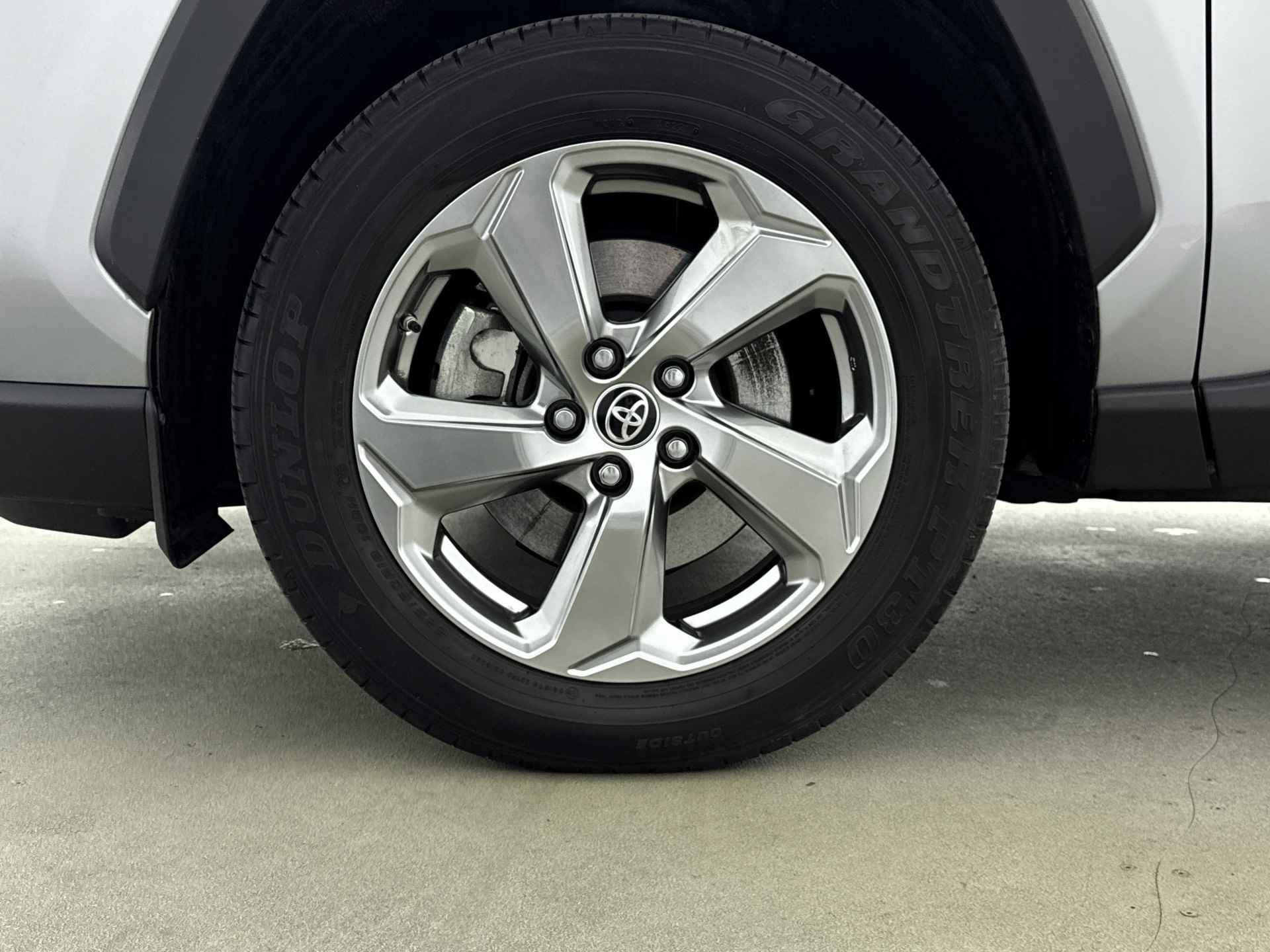 Toyota RAV4 2.5 Hybrid Dynamic | Parkeersensoren | LM velgen | Camera | Climate Control | Elektrisch bedienbare achterklep | - 38/43