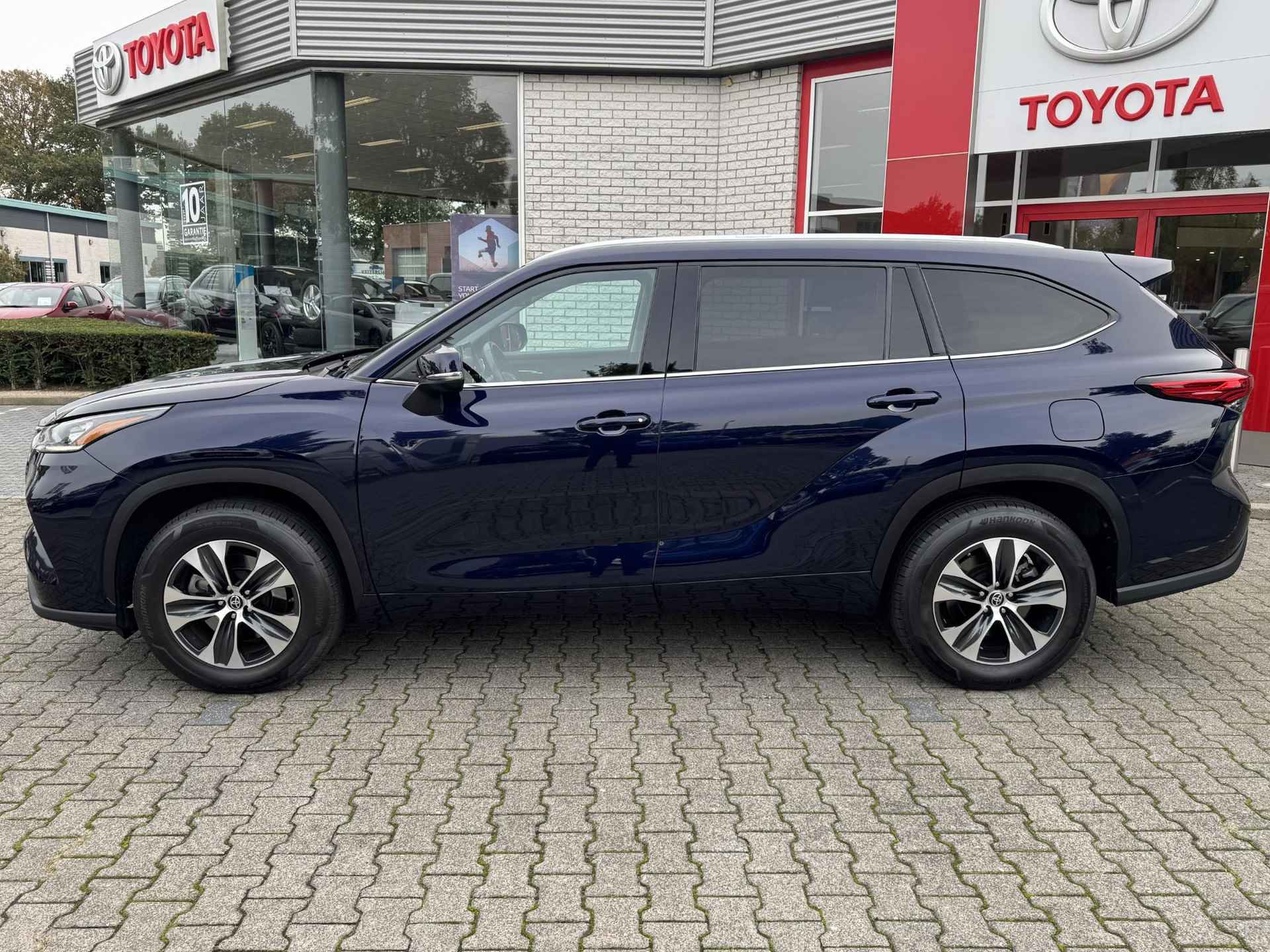 Toyota Highlander 2.5 AWD HYBRID 1E EIG-NL-AUTO LEDER AFN-TREKHAAK 2000KG-TREKGEW STOELVERW KEYLESS AD-CRUISE CAMERA APPLE/ANDROID - 2/40