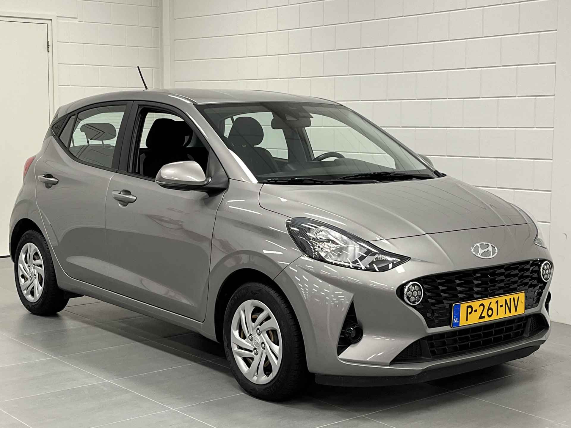 Hyundai i10 1.0 Comfort APPLE CARPLAY / ANDROID AUTO NAVIGATIE | AIRCO |  CRUISE CONTROL - 9/40