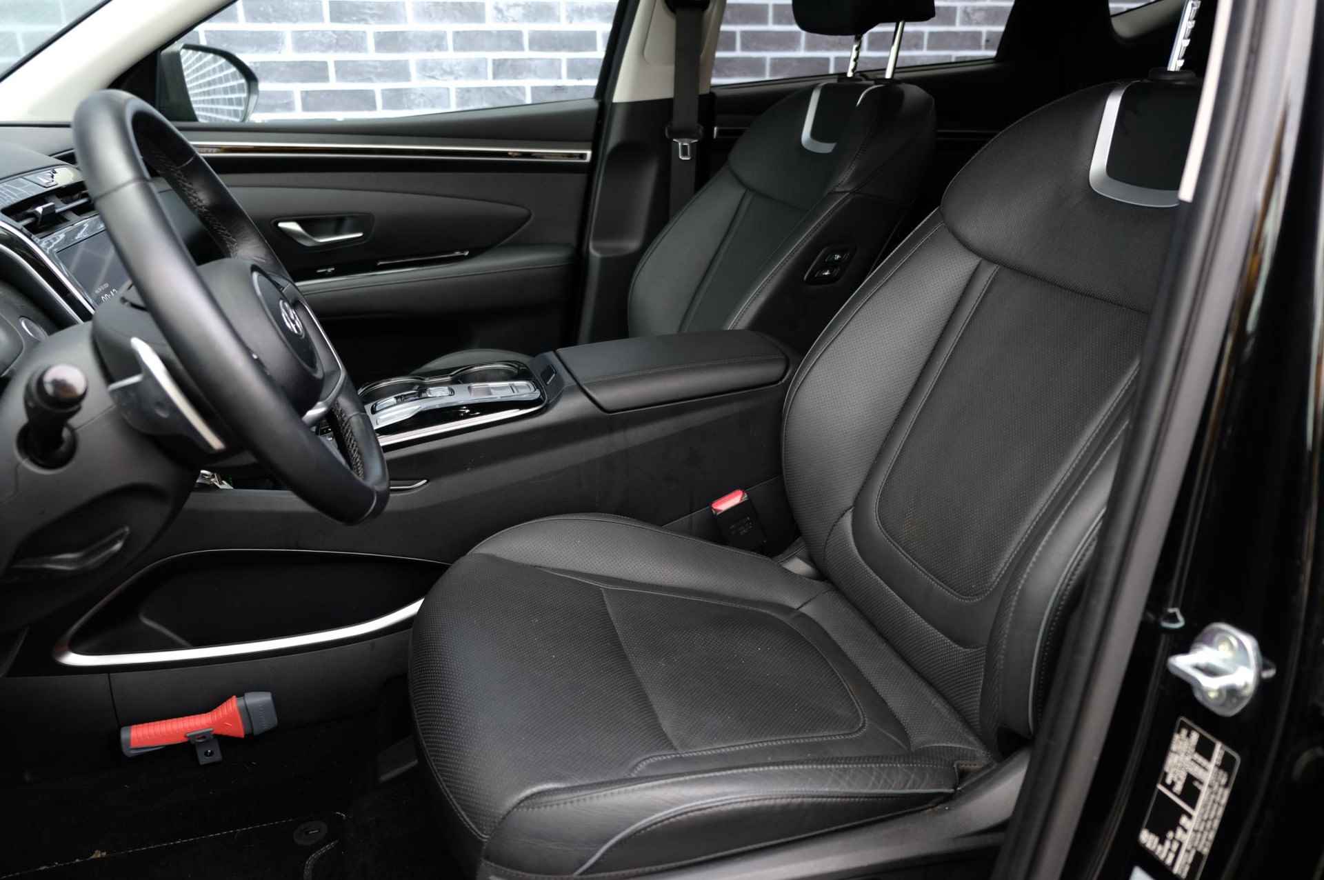 Hyundai Tucson 1.6 T-GDI PHEV Premium Sky 4WD | Automaat | Navi | Stoelverwarming/Ventilatie | Leer | Elec. Achterklep - 5/32