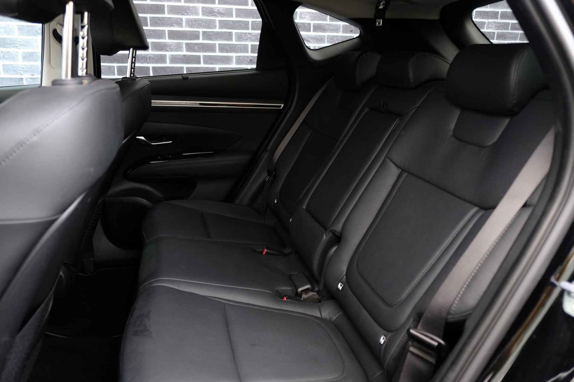 Hyundai Tucson 1.6 T-GDI PHEV Premium Sky 4WD | Automaat | Navi | Stoelverwarming/Ventilatie | Leer | Elec. Achterklep - 7/32