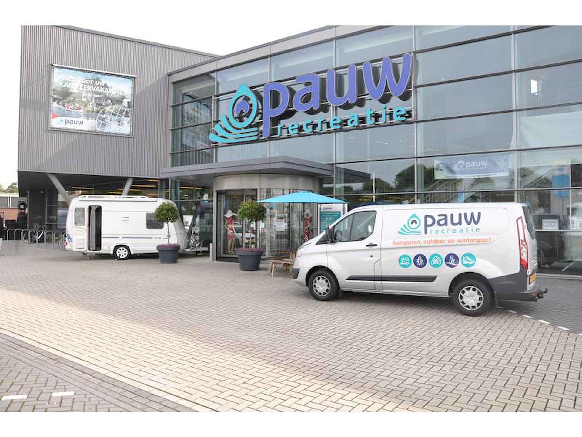 Knaus Sudwind 60 Years 420 QD 60 years uitvoering - 16/17