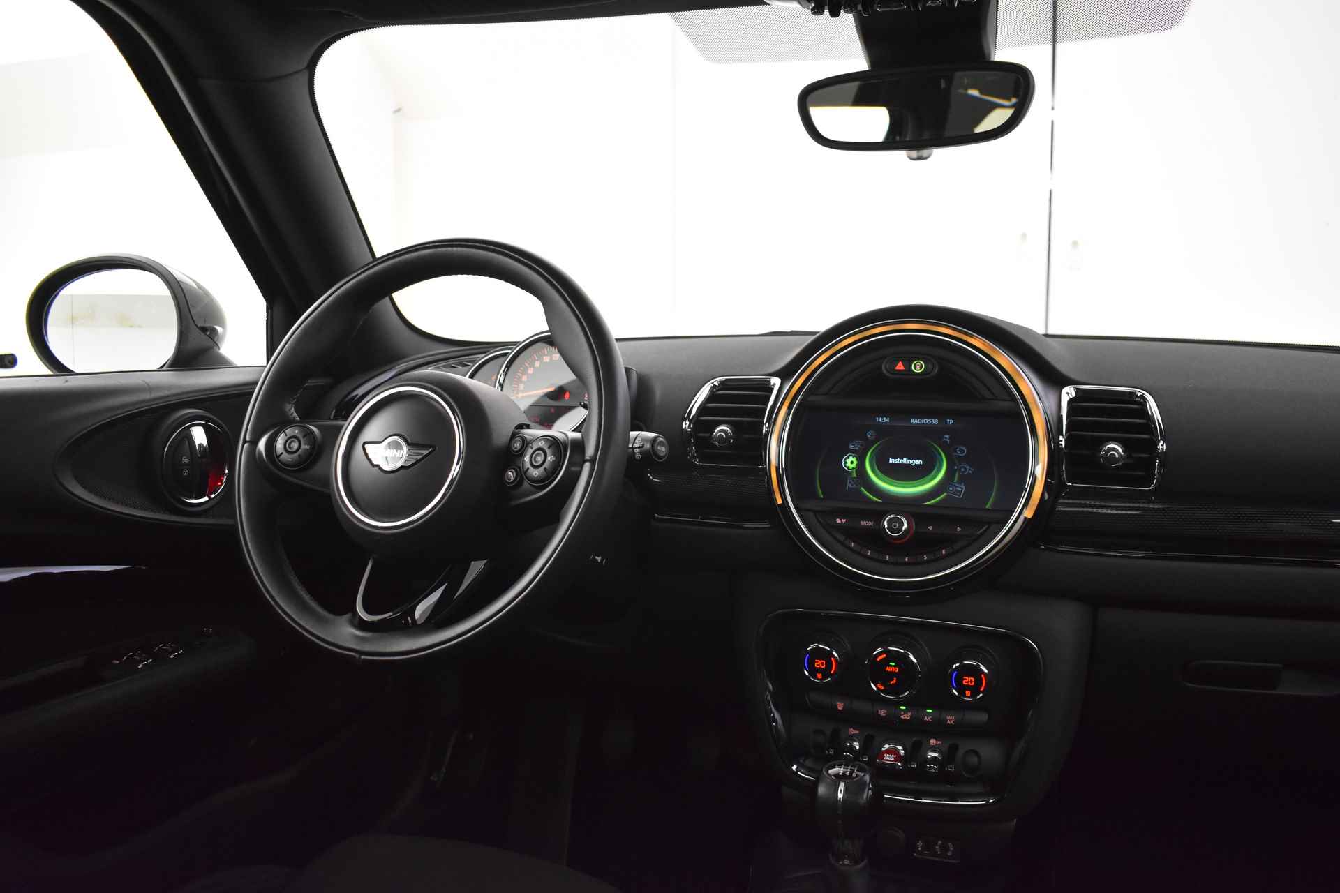 MINI Clubman Cooper Chili / Panoramadak / PDC achter / LED / Comfortstoelen / Cruise Control / Getint glas achter / Multifunctioneel stuurwiel - 16/43