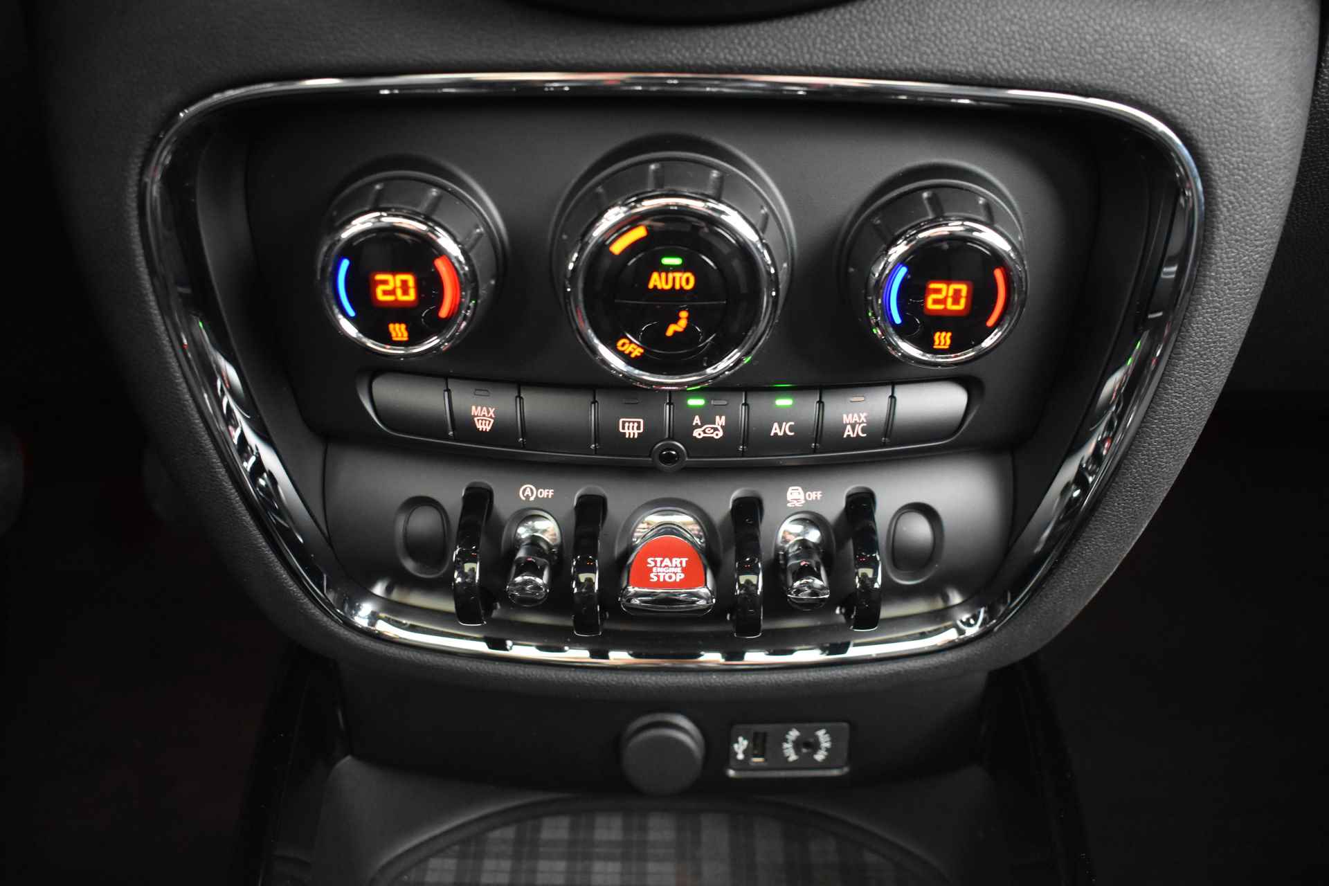 MINI Clubman Cooper Chili / Panoramadak / PDC achter / LED / Comfortstoelen / Cruise Control / Getint glas achter / Multifunctioneel stuurwiel - 21/43