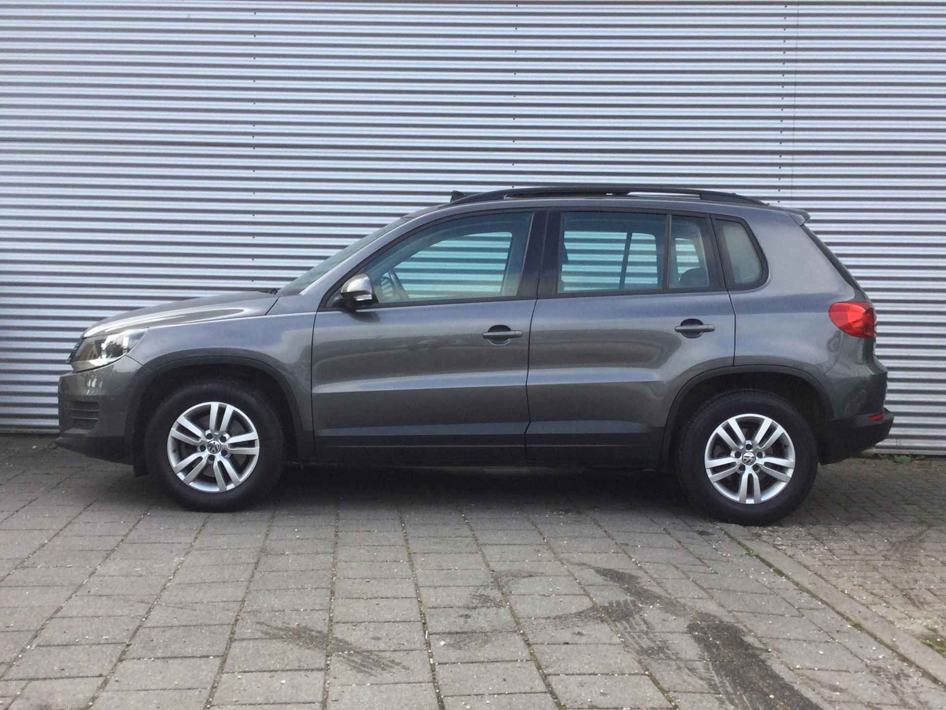 Volkswagen Tiguan 1.4 TSI Trendline | Pano dak | Climate control | PDC | - 3/29