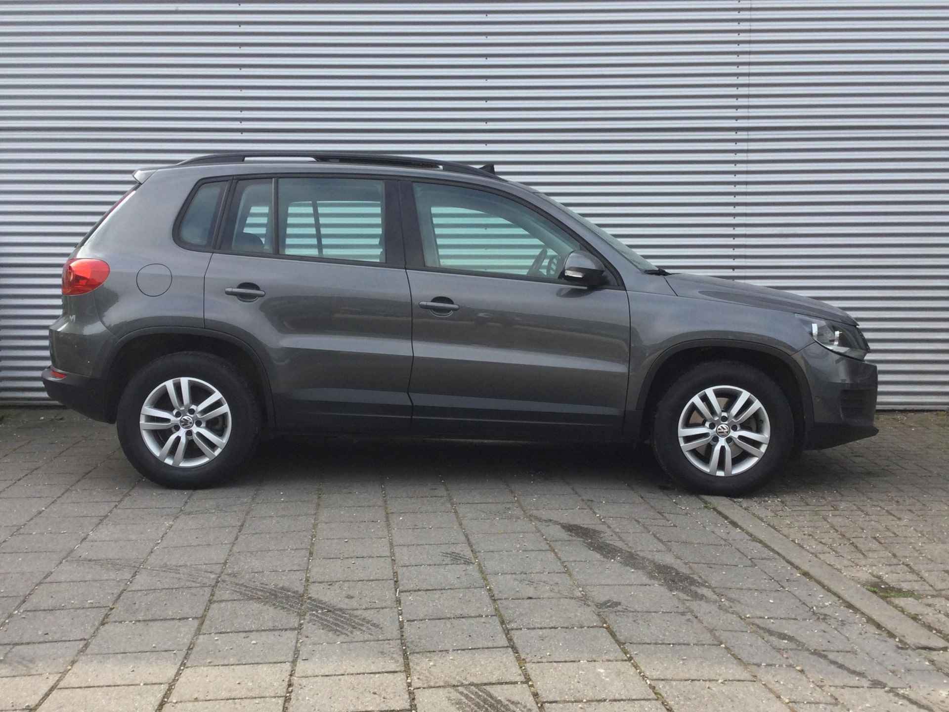 Volkswagen Tiguan 1.4 TSI Trendline | Pano dak | Climate control | PDC | - 5/29