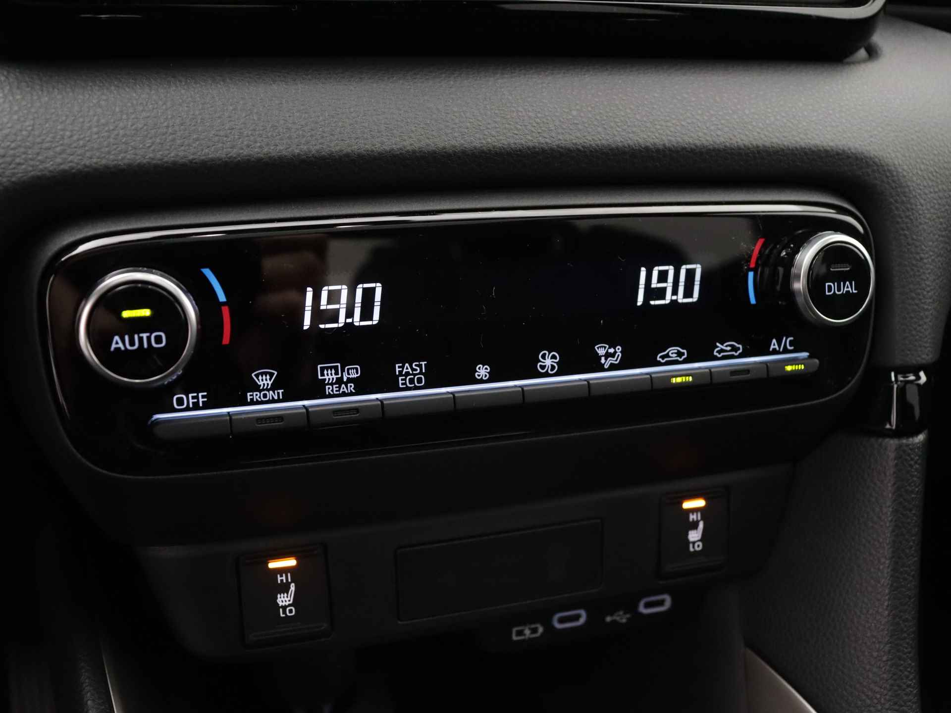 Mazda 2 Hybrid 1.5 Homura Plus | Panoramadak | Camera | Navigatie | Stoelverwarming | Parkeersensoren Voor + Achter | - 10/41