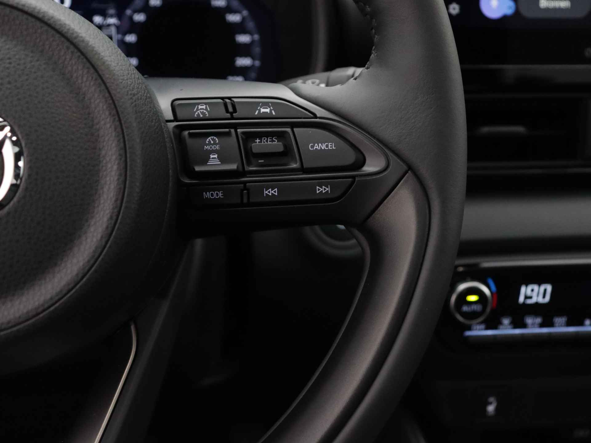 Mazda 2 Hybrid 1.5 Homura Plus | Panoramadak | Camera | Navigatie | Stoelverwarming | Parkeersensoren Voor + Achter | - 20/41