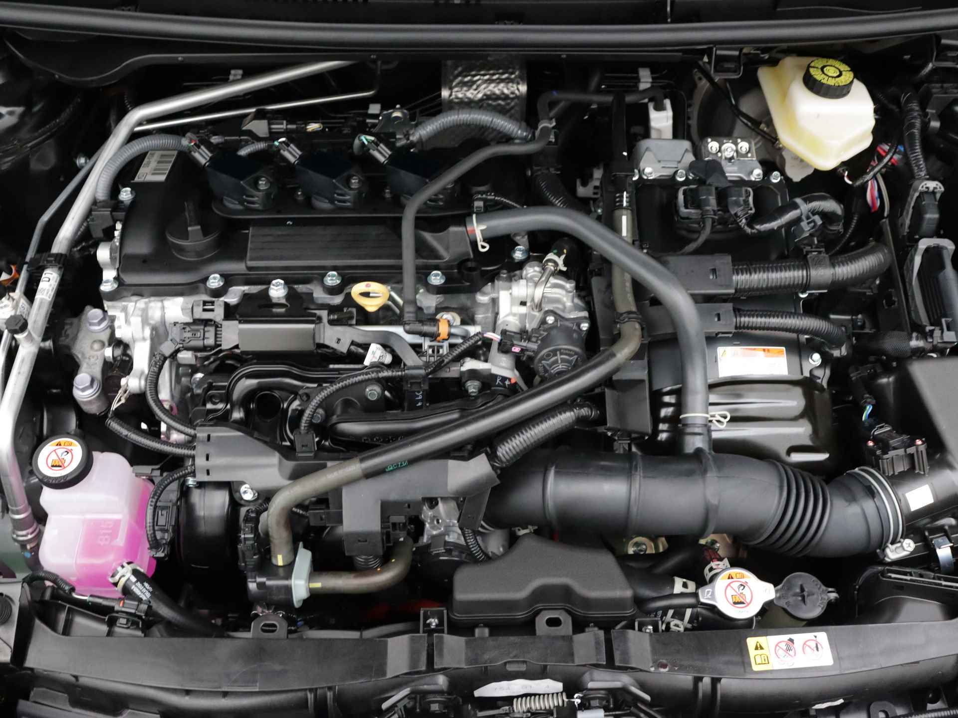 Mazda 2 Hybrid 1.5 Homura Plus | Panoramadak | Camera | Navigatie | Stoelverwarming | Parkeersensoren Voor + Achter | - 37/41