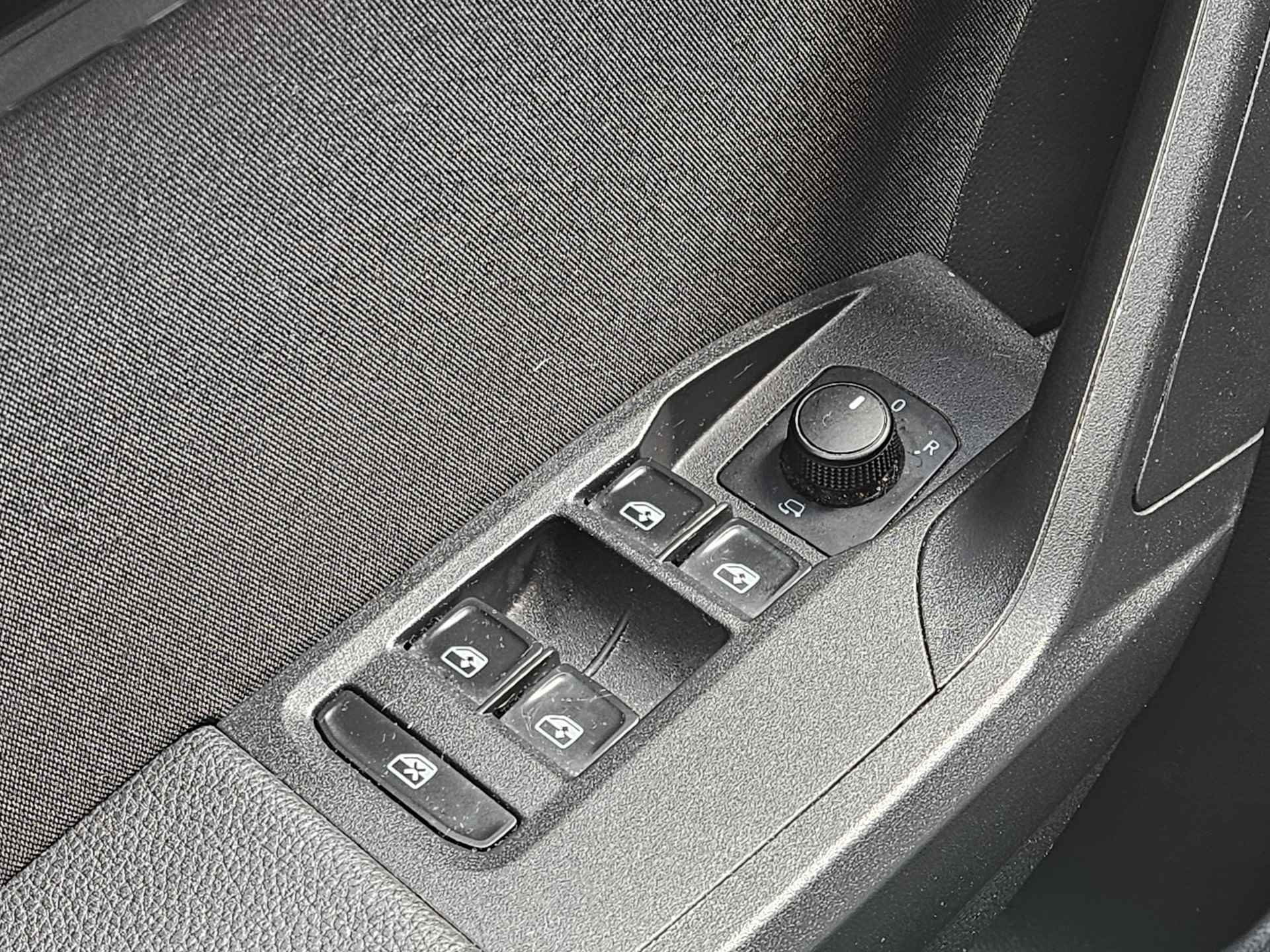 SEAT Ibiza 1.0 TSI FR Business Intense / 18'' LMV / FULL LED / STOELVERW. / - 25/32