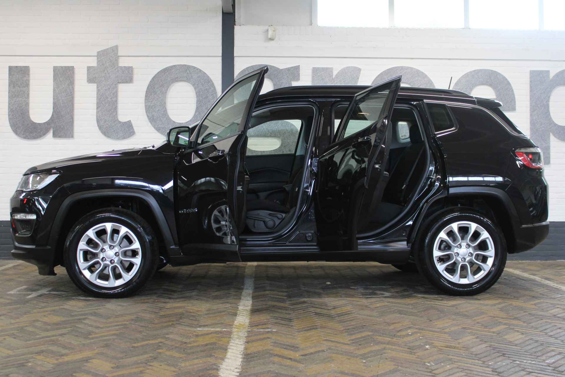 Jeep Compass 1.3T Longitude | Incl. 12 maanden garantie | 1ste eigenaar! | Dealer onderhouden | Cruise control | Climate control | Bluetooth | DAB radio | Lane assist | - 14/48