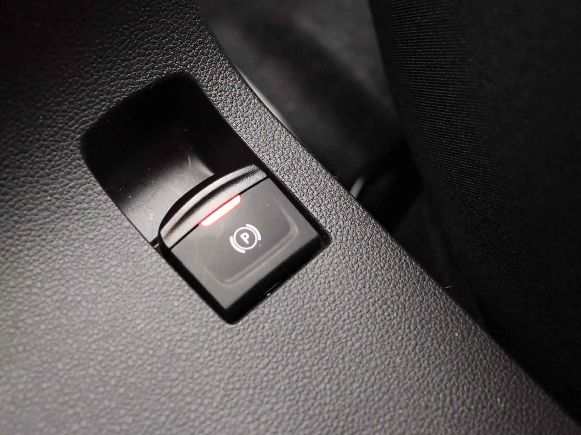 Dacia Jogger TCe 110pk Expression 5p. | Achteruitrijcamera | Parkeersensoren voor/achter | Dodehoeksensor | Keyless | - 18/38