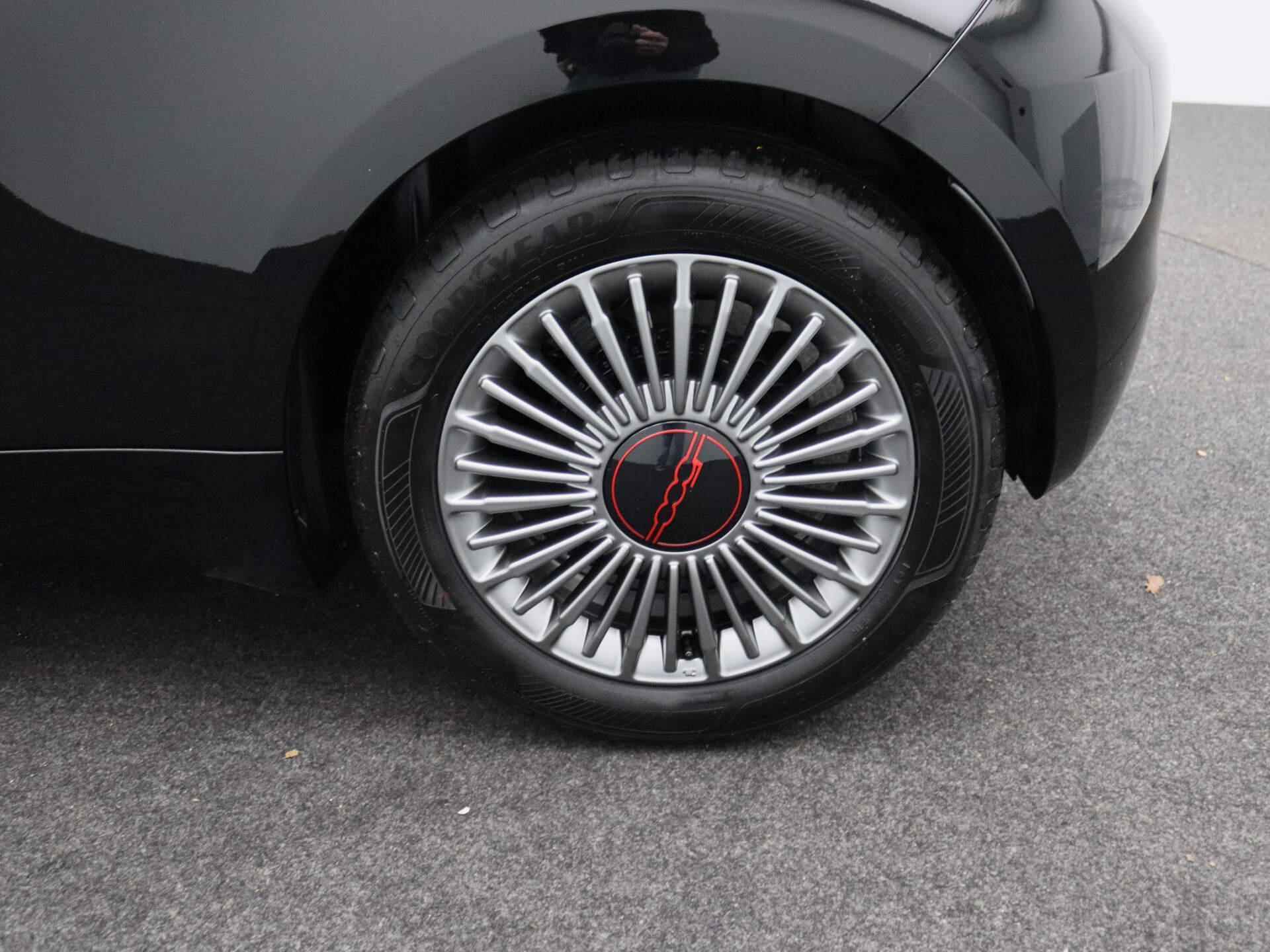 Fiat 500e RED 24 kWh | Cabrio | Carplay draadloos | Climate Control | Lane Assist || VAN MOSSEL VOORRAADVOORDEEL || - 19/24