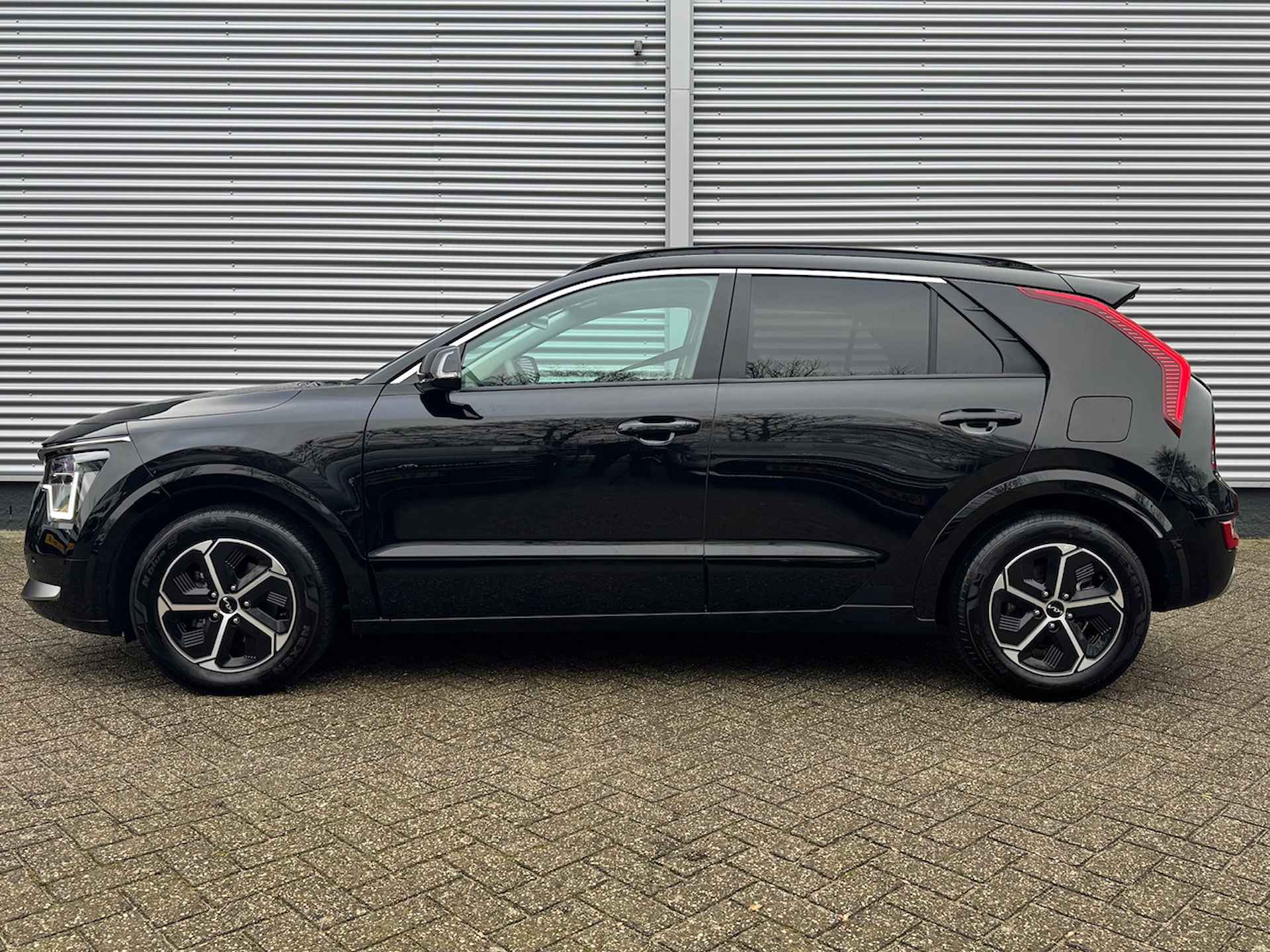 KIA Niro 1.6 GDi Hybrid 141pk DCT6 DynamicPlusLine | Schuif/Kanteldak | Stoel/Stuurwielverwarming | Dodehoek | HUD | Navigatie | Climate Control | - 2/44