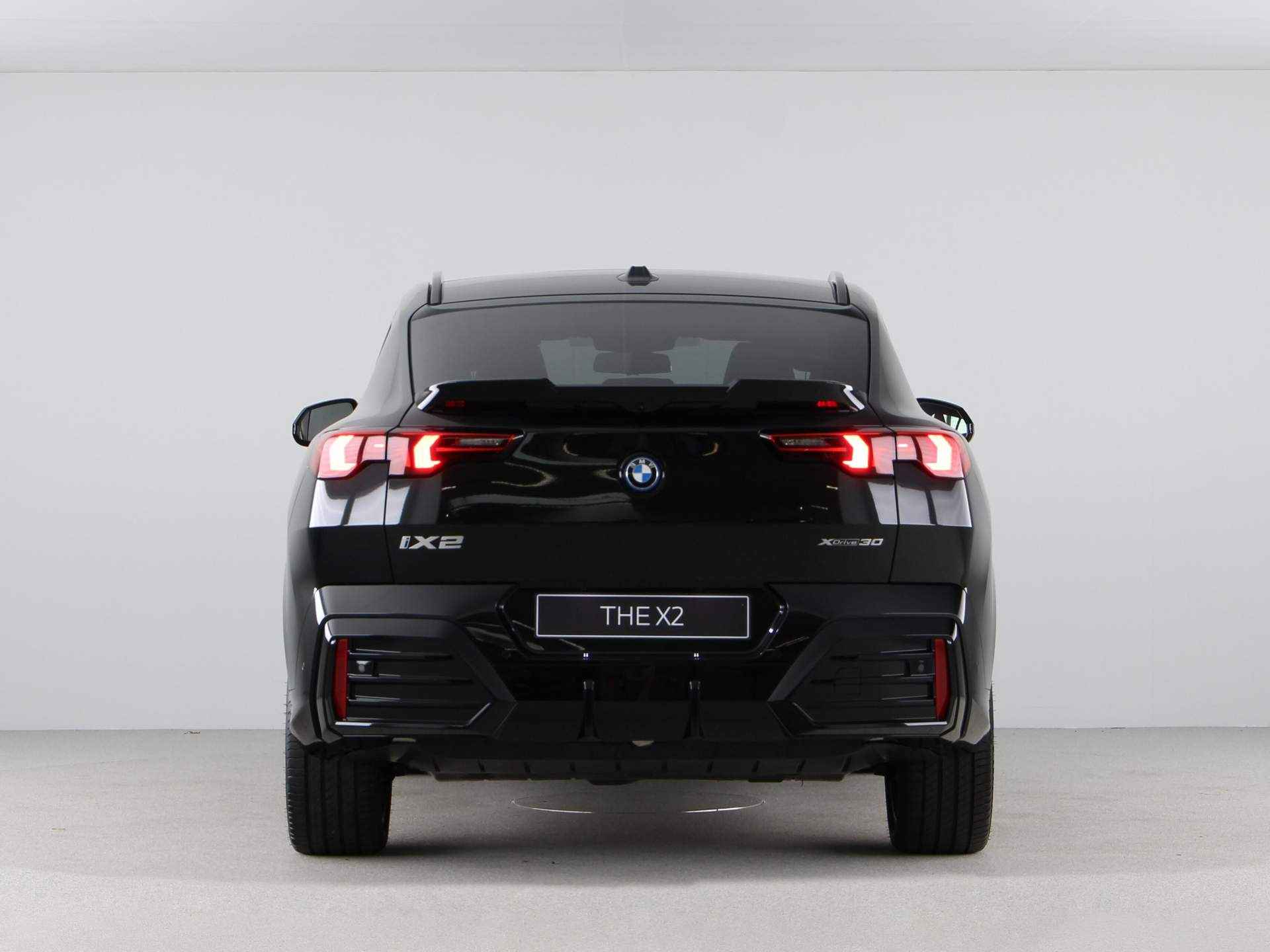 BMW iX2 xDrive30 M-Sport 65kWh - 10/26