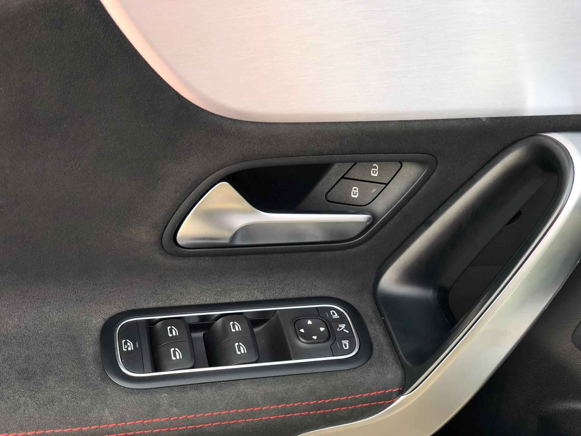 Mercedes-Benz CLA-klasse 200 Advantage AMG/Night Pakket | Virtual Cockpit,Head-up, Navi, Camera, Carplay/Android | Dealeroh. NAP | - 13/66