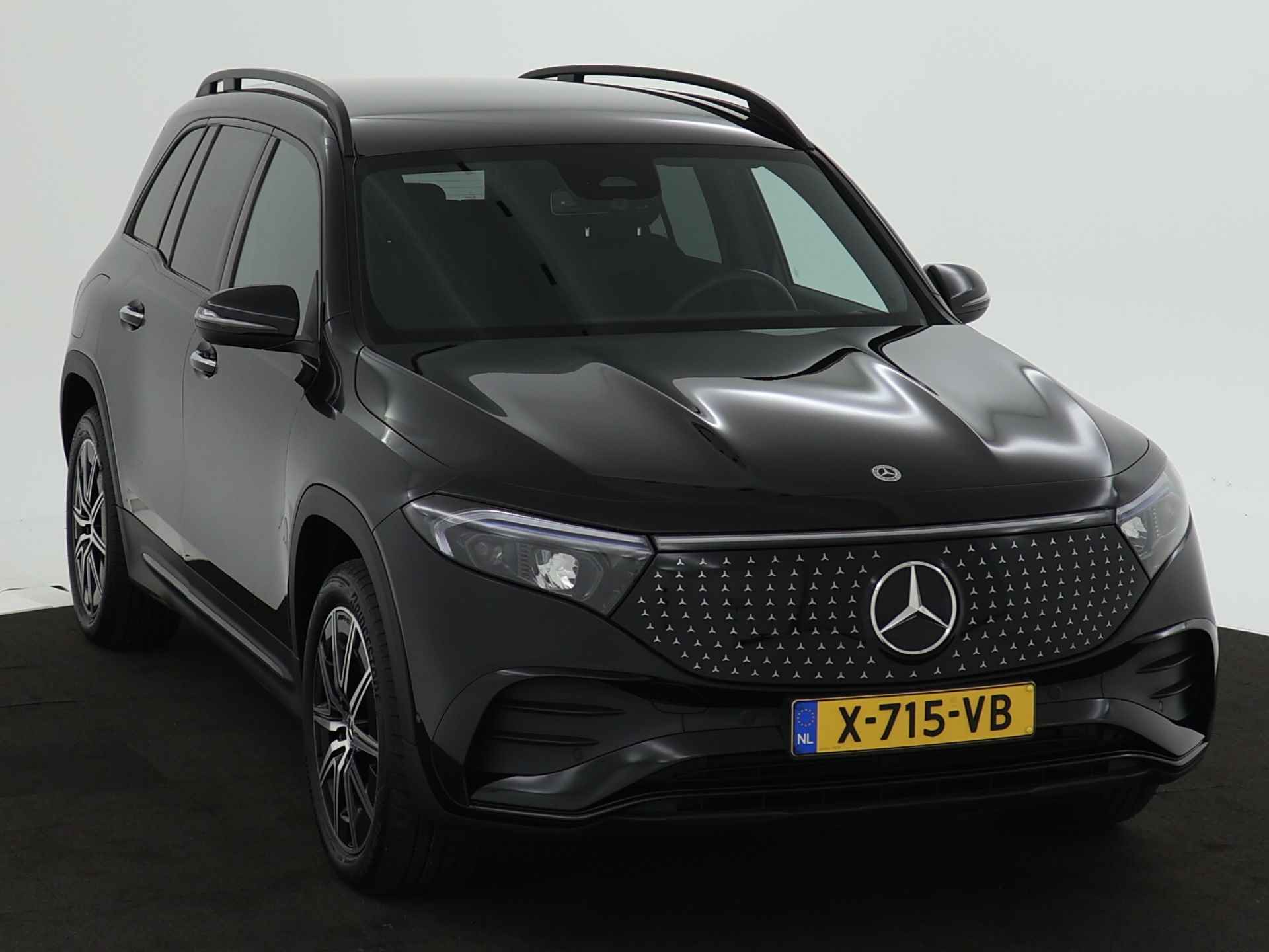 Mercedes-Benz EQB 250+ AMG Line 71 kWh | Nightpakket | KEYLESS-GO | Apple carplay | EASY PACK achterklep | Inclusief 48 maanden MB Certified garantie voor Europa. - 23/39