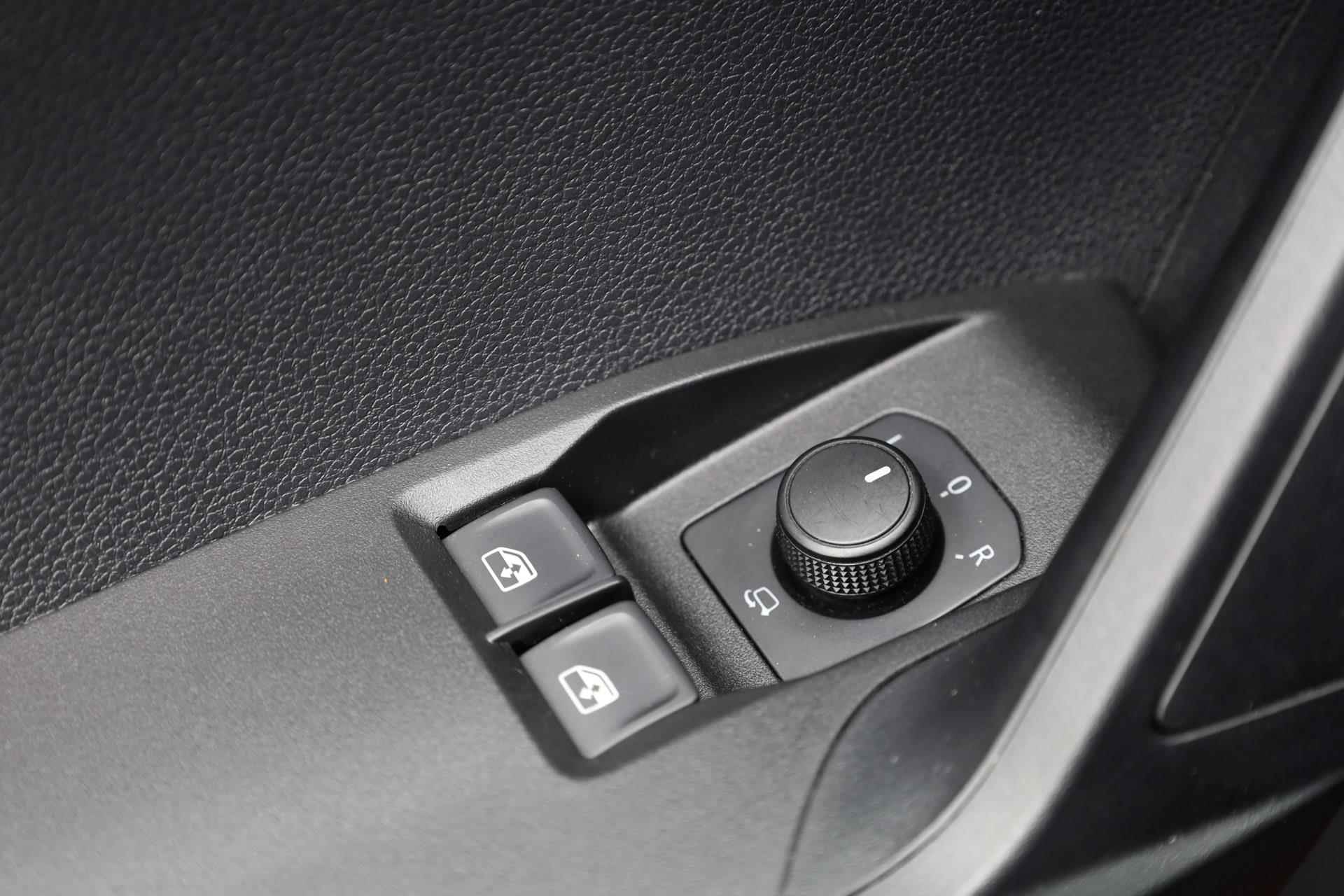 SEAT Ibiza 1.0 TSI 95pk Style | Cruise Control | Airco | Parkeersensoren Achter - 32/39