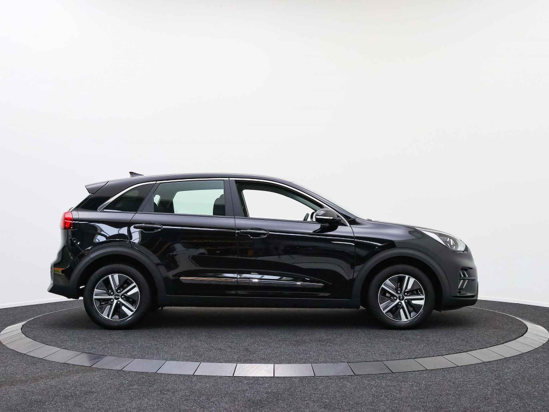 Kia Niro 1.6 GDi PHEV DynamicLine | Private lease 449 p.m. - 6/42