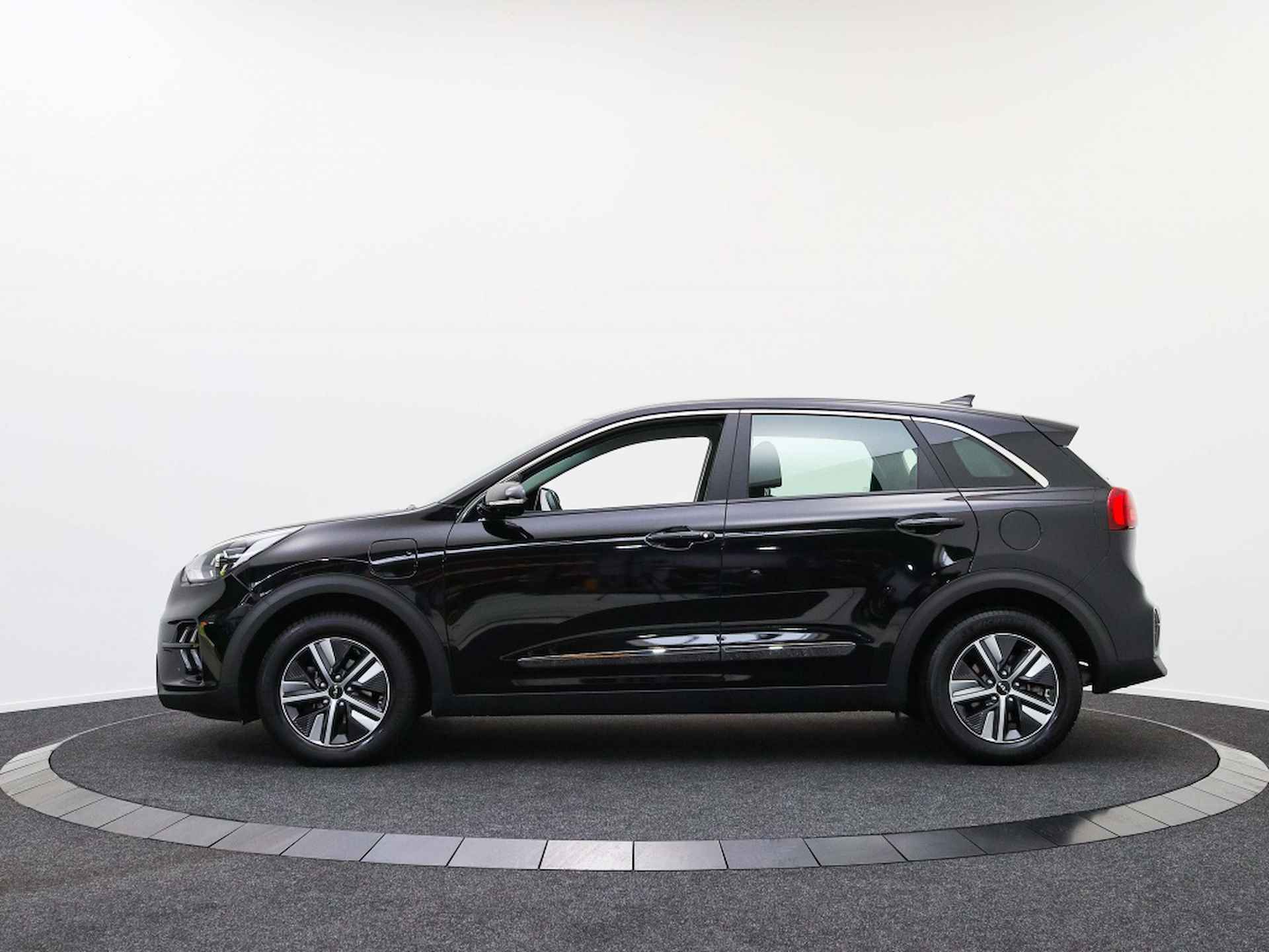 Kia Niro 1.6 GDi PHEV DynamicLine | Private lease 449 p.m. - 10/42