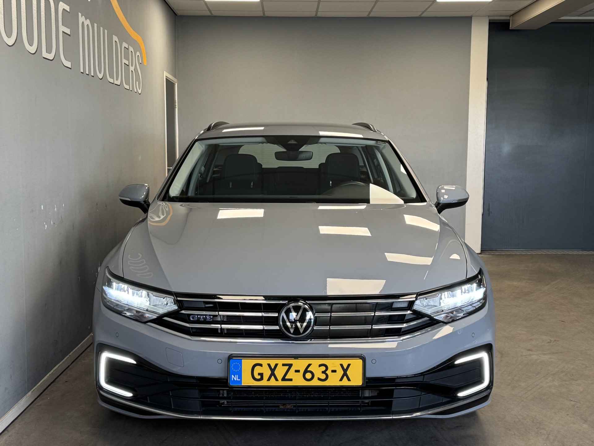 Volkswagen Passat Variant 1.4 TSI PHEV GTE Stoelverwarming/Camera/Navigatie - 8/41