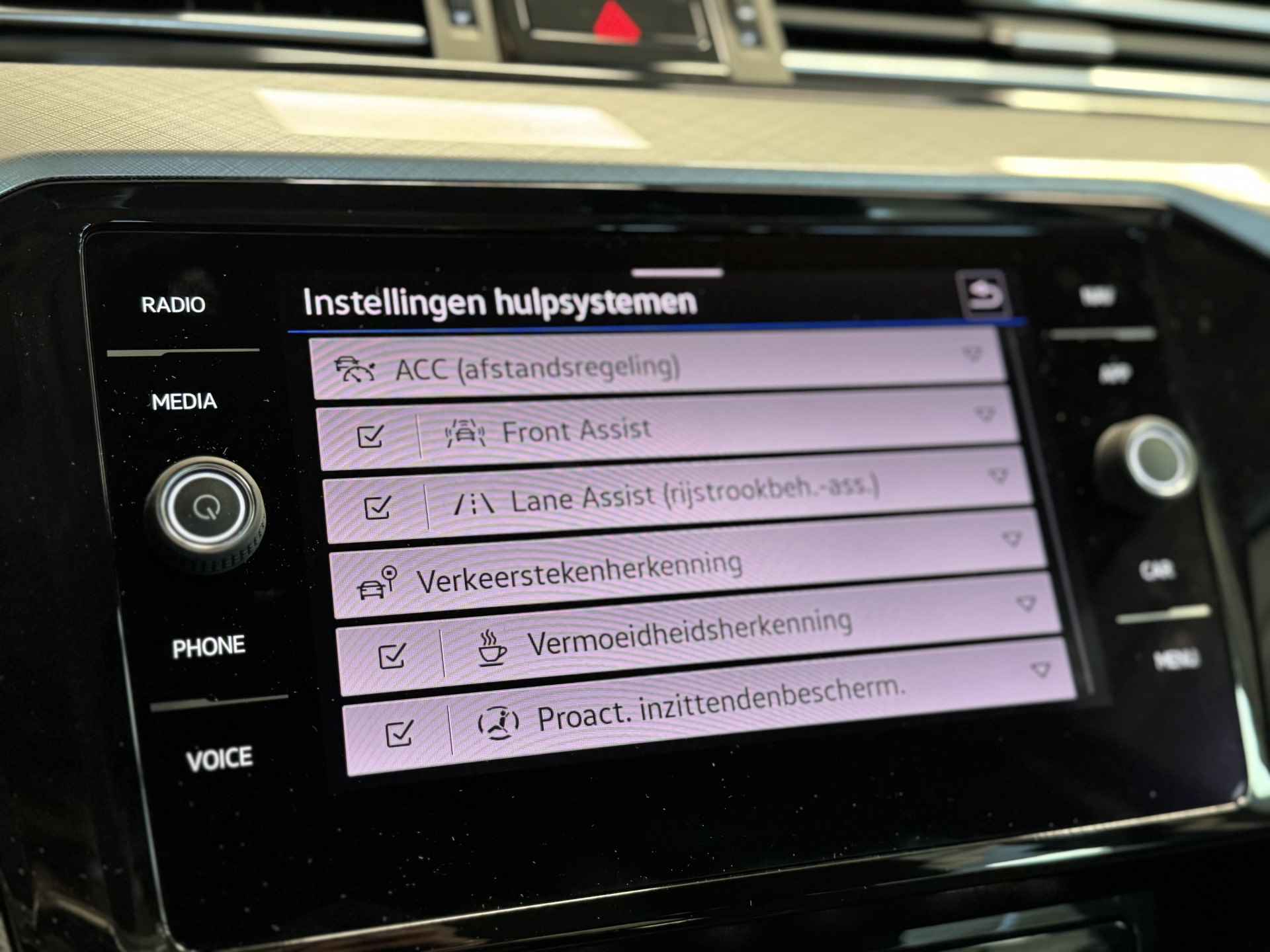 Volkswagen Passat Variant 1.4 TSI PHEV GTE Stoelverwarming/Camera/Navigatie - 31/41