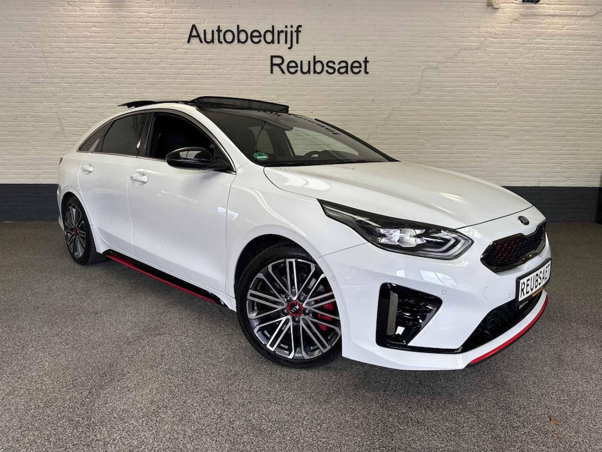 Kia Proceed