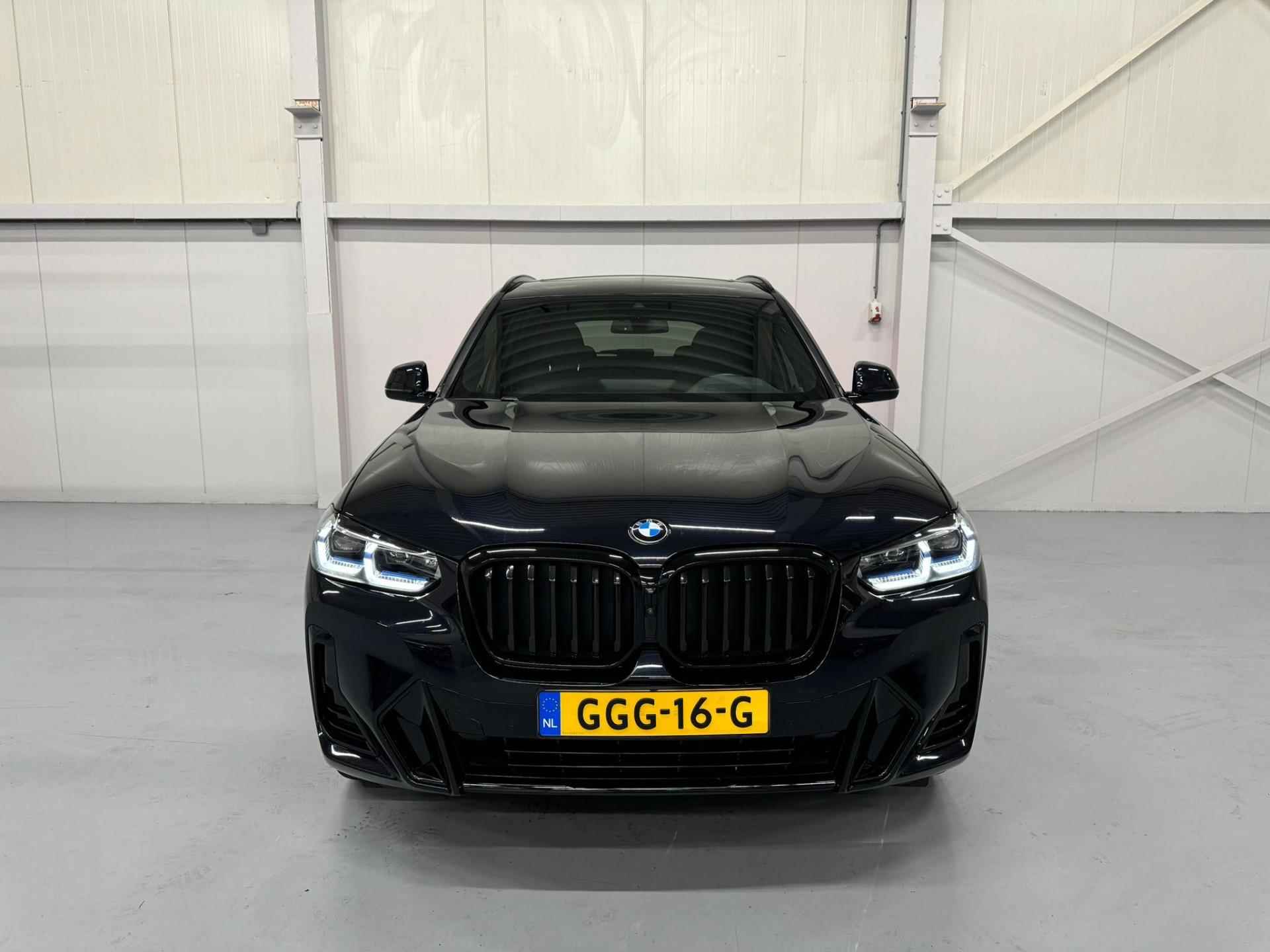 BMW X3 XDrive20i High Executive M-Pakket Laser/Pano - 3/25