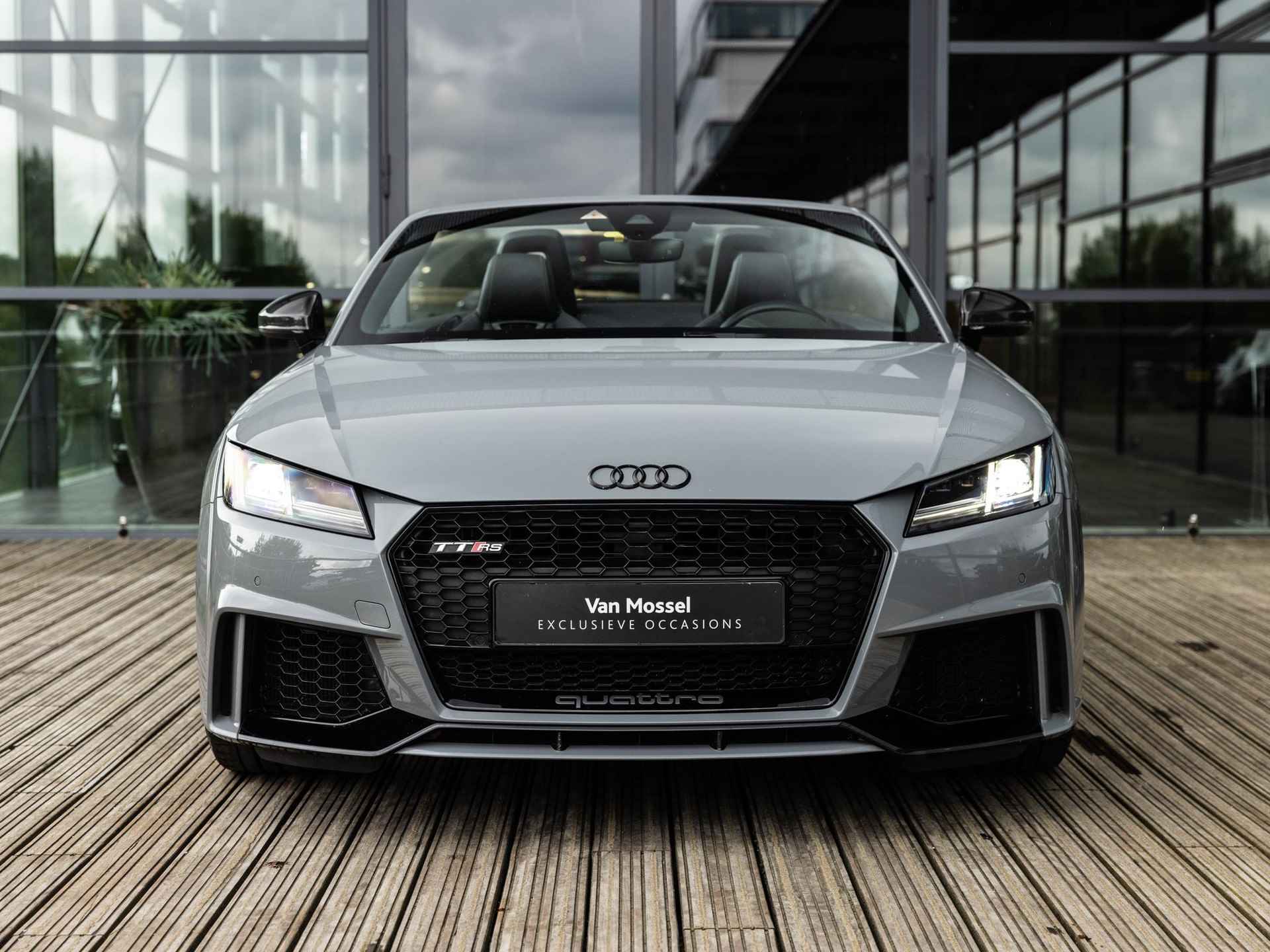 Audi TT RS Roadster 2.5 TFSI TT RS quattro | KERAMISCHE REMMEN | AUDI MAGNETIC RIDE | RS SPORTUITLAAT | KEYLESS | NEKVERWARMING | NARDOGRIJS | 280 KM/U | B&O | CARBON MOTORAFDEKKING | - 3/59