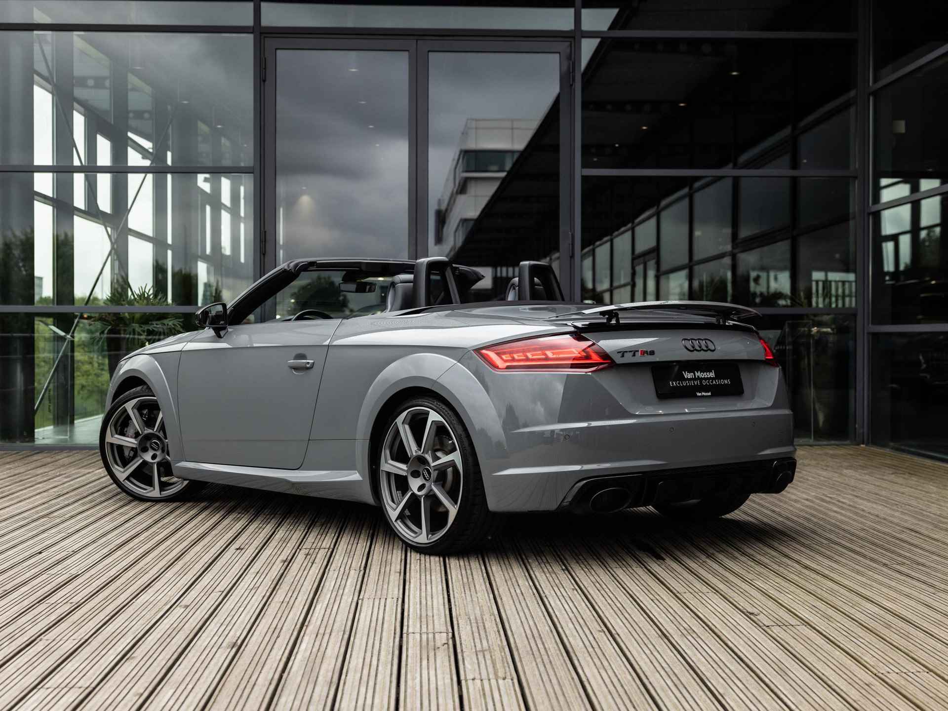 Audi TT RS Roadster 2.5 TFSI TT RS quattro | KERAMISCHE REMMEN | AUDI MAGNETIC RIDE | RS SPORTUITLAAT | KEYLESS | NEKVERWARMING | NARDOGRIJS | 280 KM/U | B&O | CARBON MOTORAFDEKKING | - 5/59