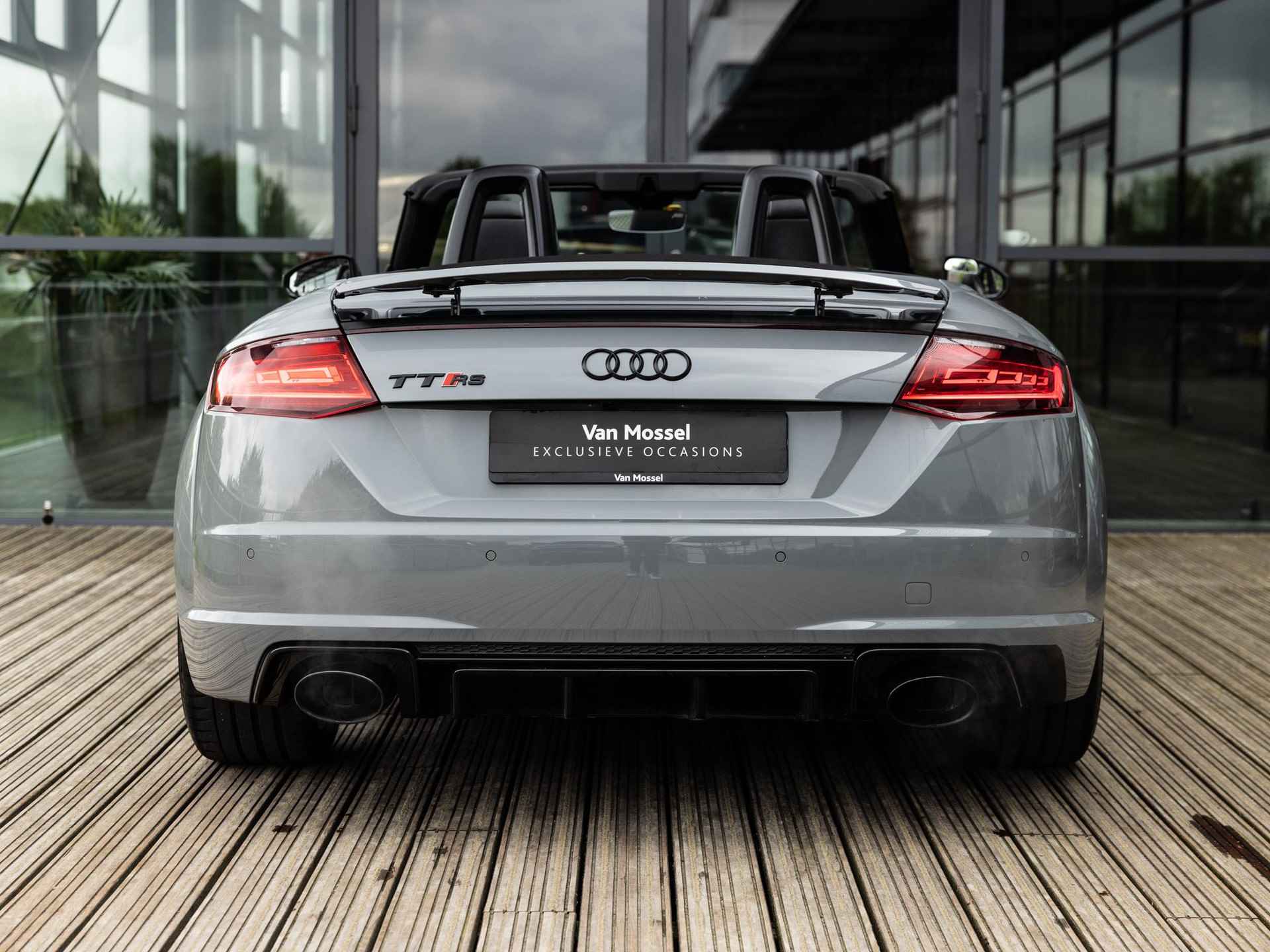 Audi TT RS Roadster 2.5 TFSI TT RS quattro | KERAMISCHE REMMEN | AUDI MAGNETIC RIDE | RS SPORTUITLAAT | KEYLESS | NEKVERWARMING | NARDOGRIJS | 280 KM/U | B&O | CARBON MOTORAFDEKKING | - 6/59