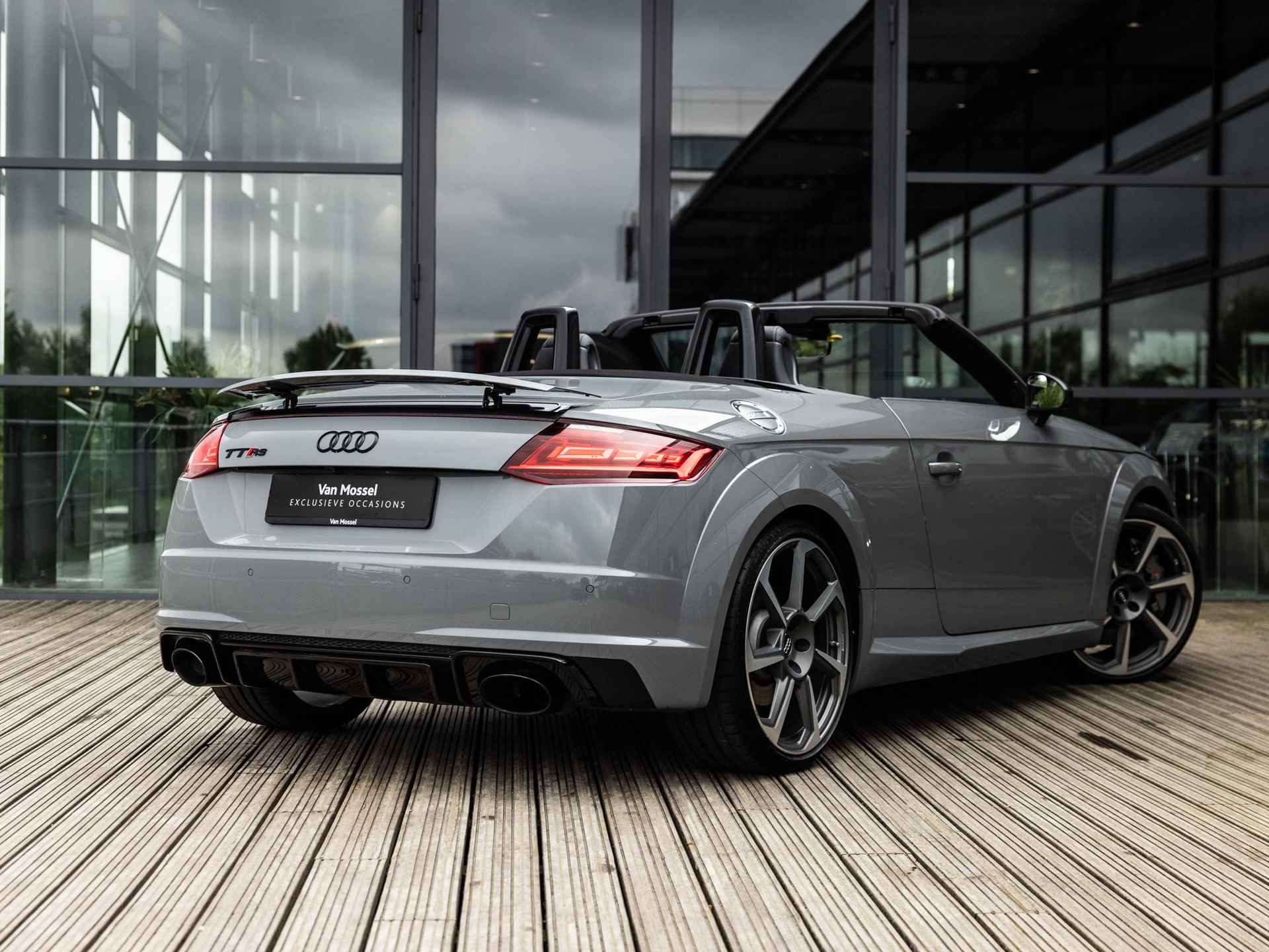 Audi TT RS Roadster 2.5 TFSI TT RS quattro | KERAMISCHE REMMEN | AUDI MAGNETIC RIDE | RS SPORTUITLAAT | KEYLESS | NEKVERWARMING | NARDOGRIJS | 280 KM/U | B&O | CARBON MOTORAFDEKKING | - 7/59