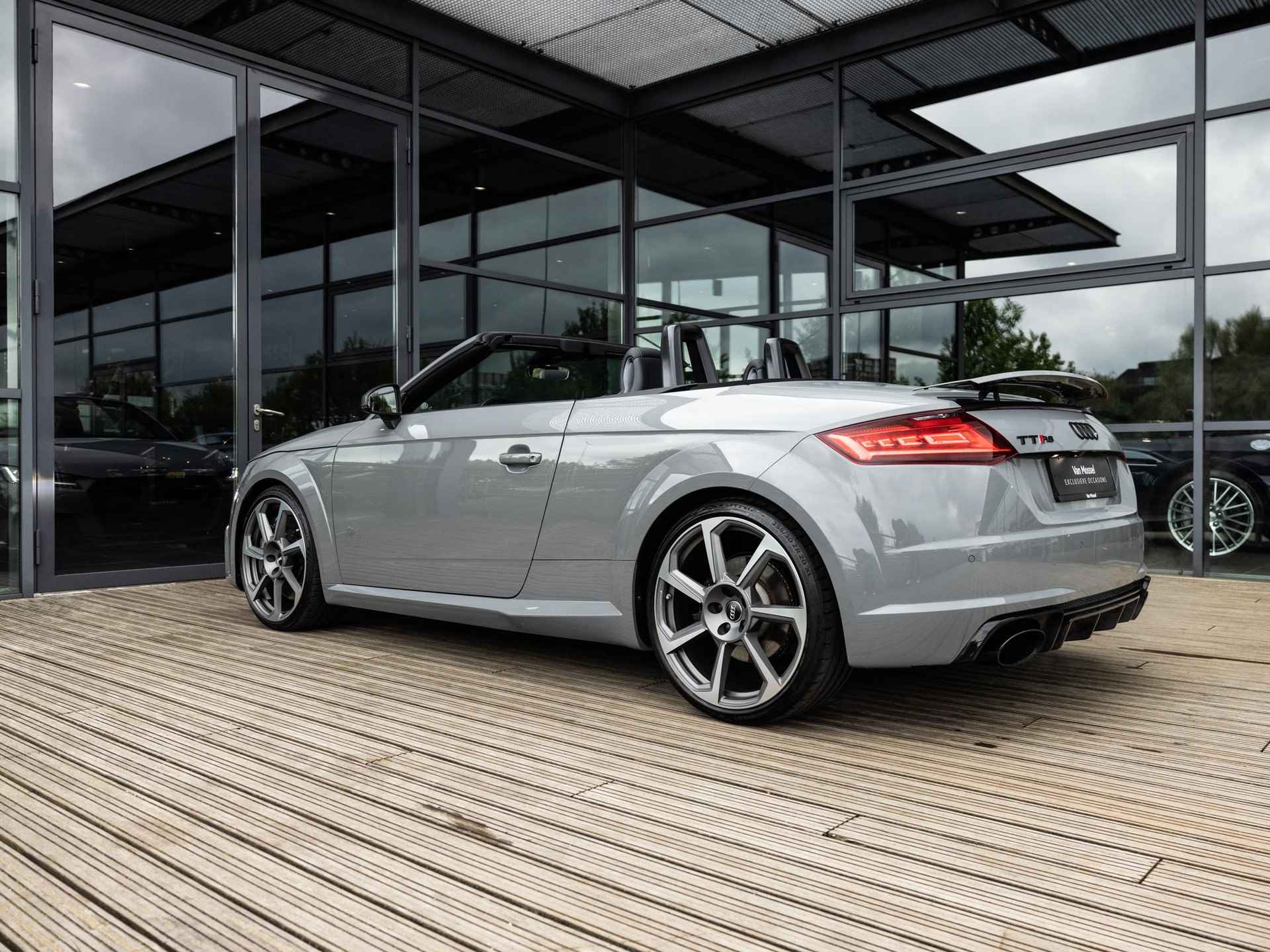 Audi TT RS Roadster 2.5 TFSI TT RS quattro | KERAMISCHE REMMEN | AUDI MAGNETIC RIDE | RS SPORTUITLAAT | KEYLESS | NEKVERWARMING | NARDOGRIJS | 280 KM/U | B&O | CARBON MOTORAFDEKKING | - 16/59