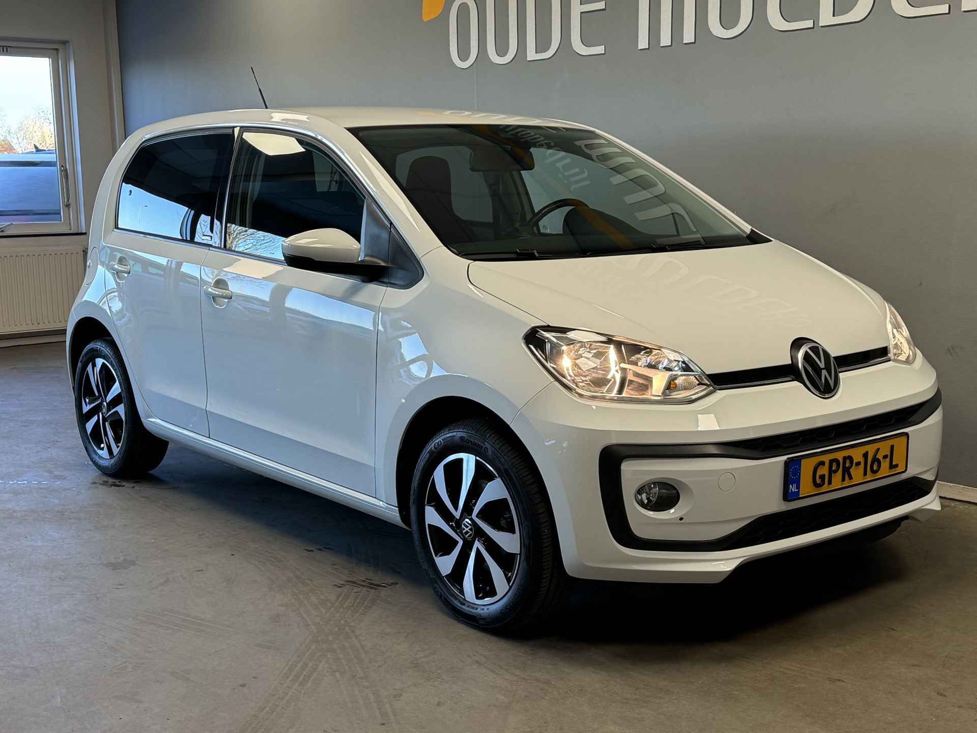 Volkswagen up! 1.0 UNITED CruiseControl/Stoelverwarming/Camera - 7/26