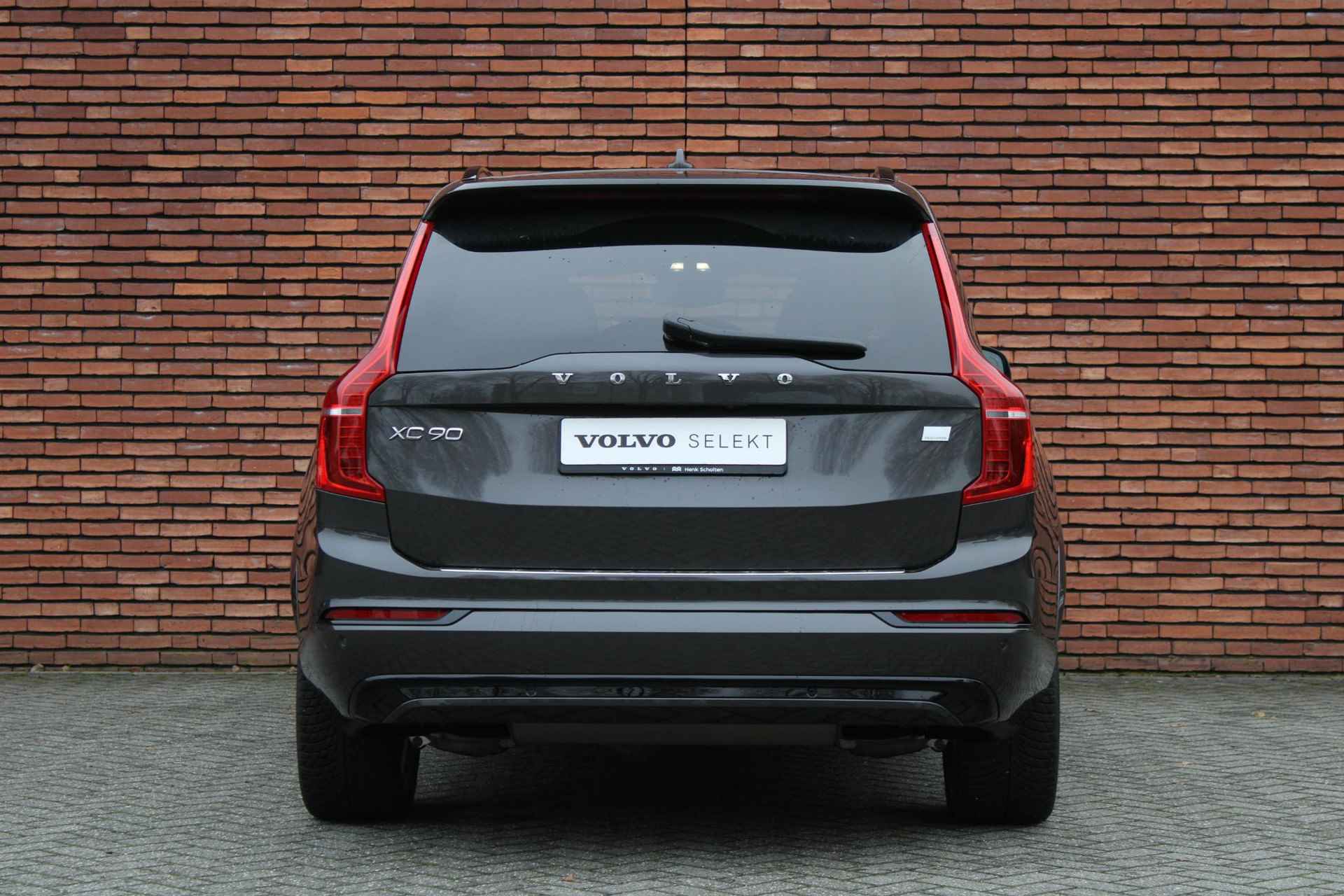 Volvo XC90 T8 Recharge AWD AUT8 455PK Ultimate Dark | Bowers&Wilkins Audio | Luchtvering | Adaptieve Cruise Control met Pilot Assist | Head-Up Display | Trekhaak | Elektrische voorstoelen met geheugen | Massagefunctie In Voorstoelen | Schuif-/Kanteldak | Verwarmbare Voorstoelen/Stuurwiel | 360° Camera | 4-Zone Climate Control | - 23/30