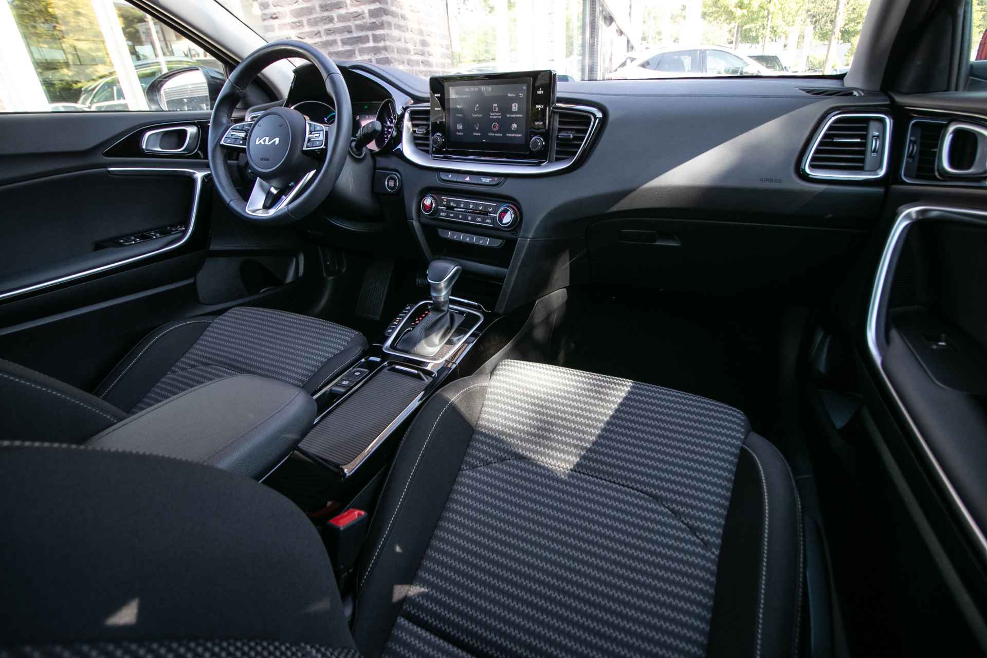 Kia Ceed Sportswagon 1.6 GDI PHEV DynamicLine - All-in rijklrprs | Carplay | Adpt. cruise | Camera | stuurverw. - 4/41