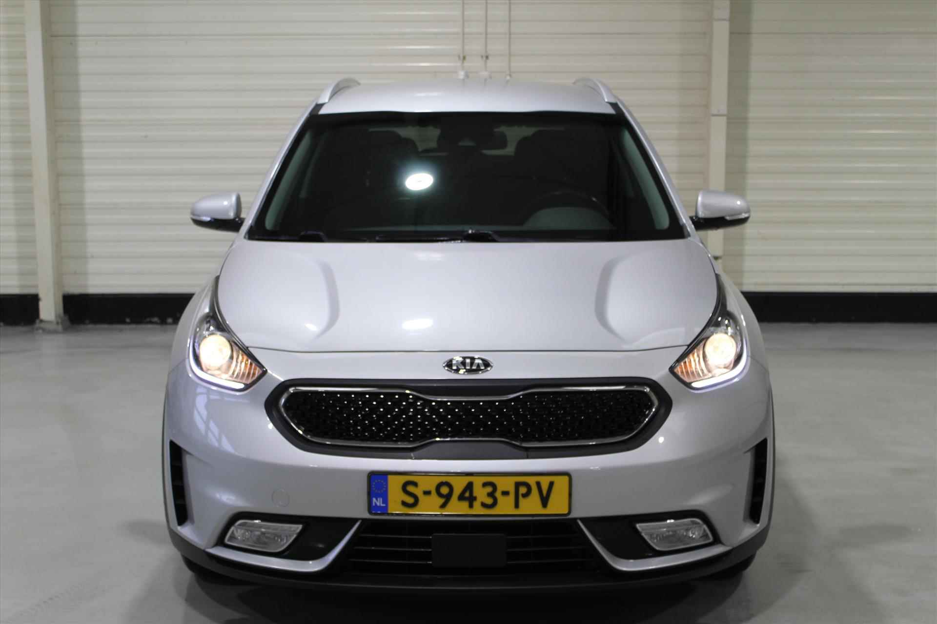 Kia Niro 1.6 Hybrid DynamicLine - 2/41