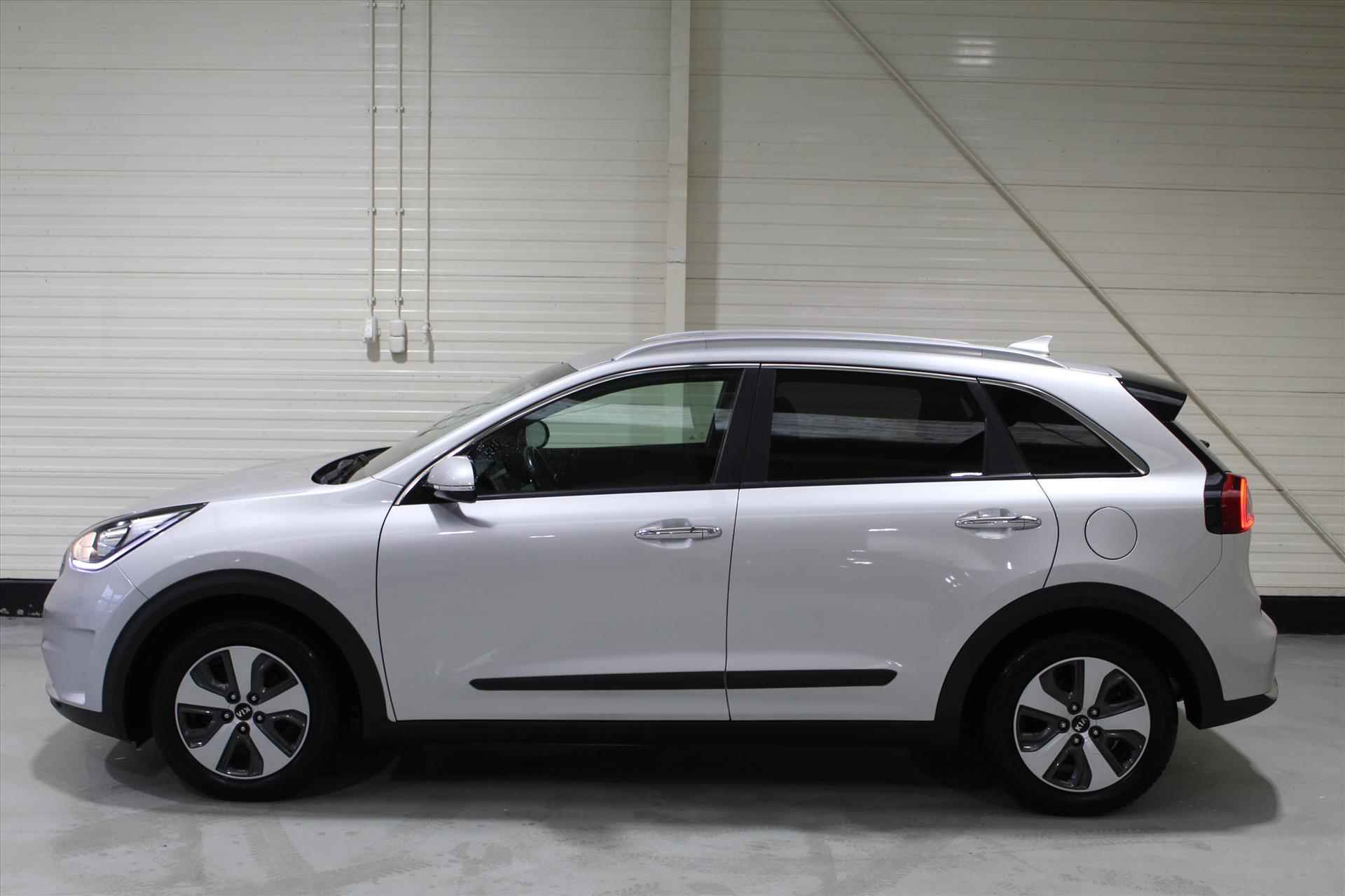 Kia Niro 1.6 Hybrid DynamicLine - 4/41