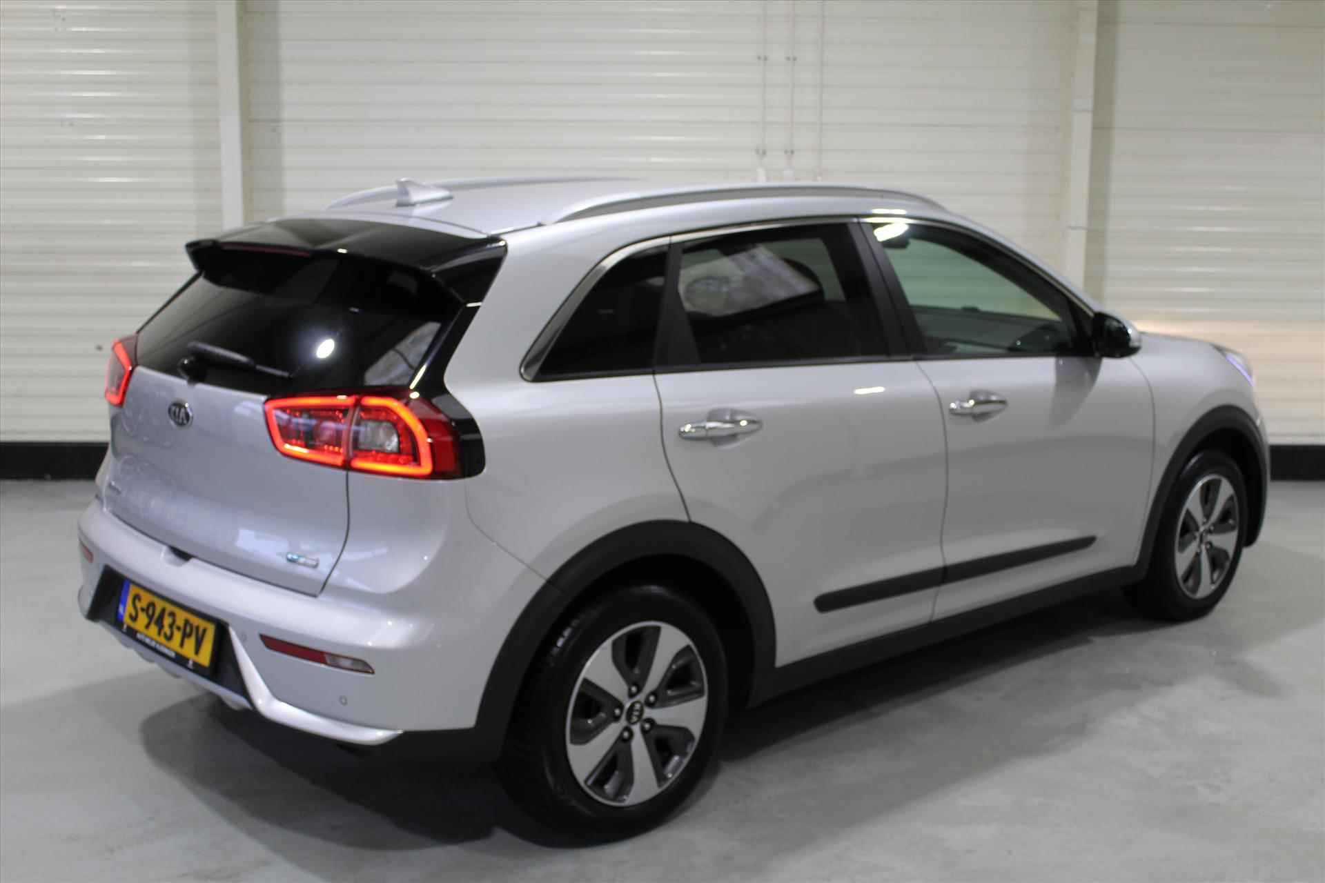 Kia Niro 1.6 Hybrid DynamicLine - 7/41